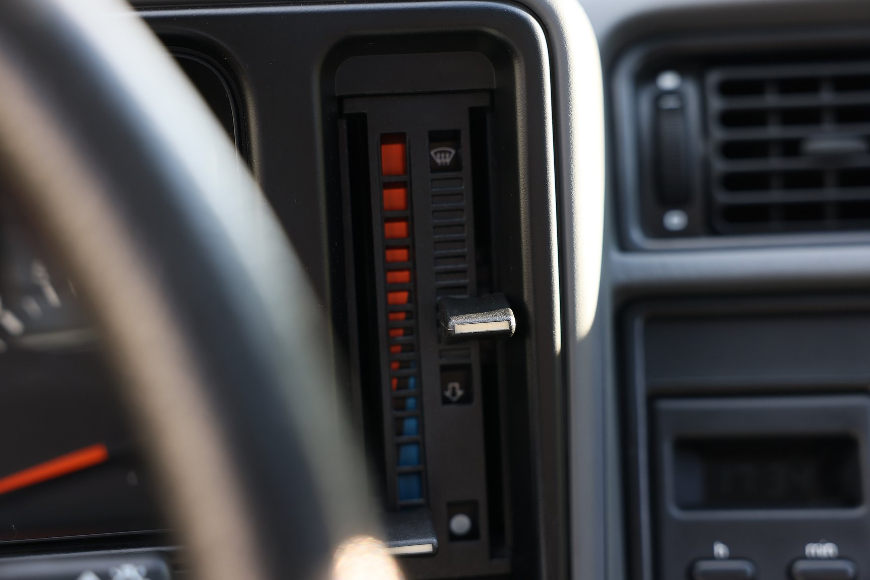 Interior image of 1991 Ford Sierra Sedan 2.0 i 4x4 