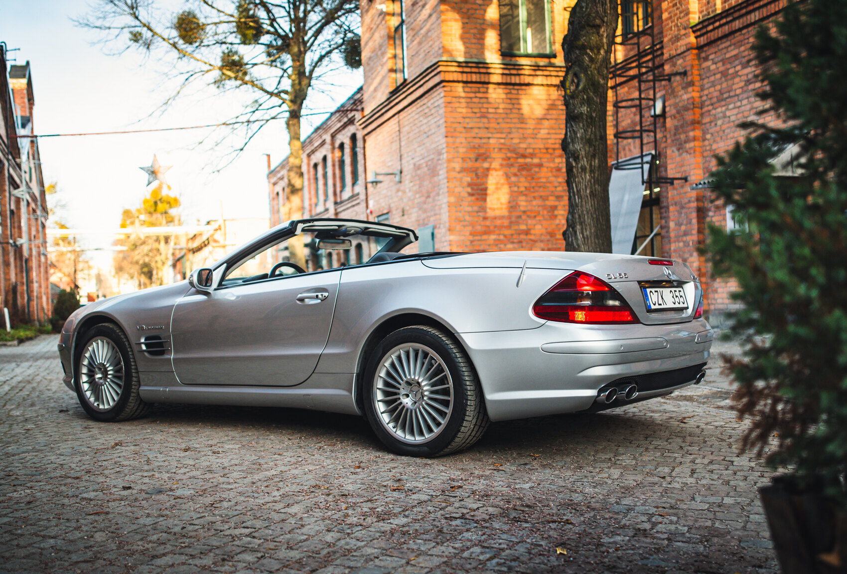 Exteriörbild på 2003 Mercedes-Benz SL 55 AMG