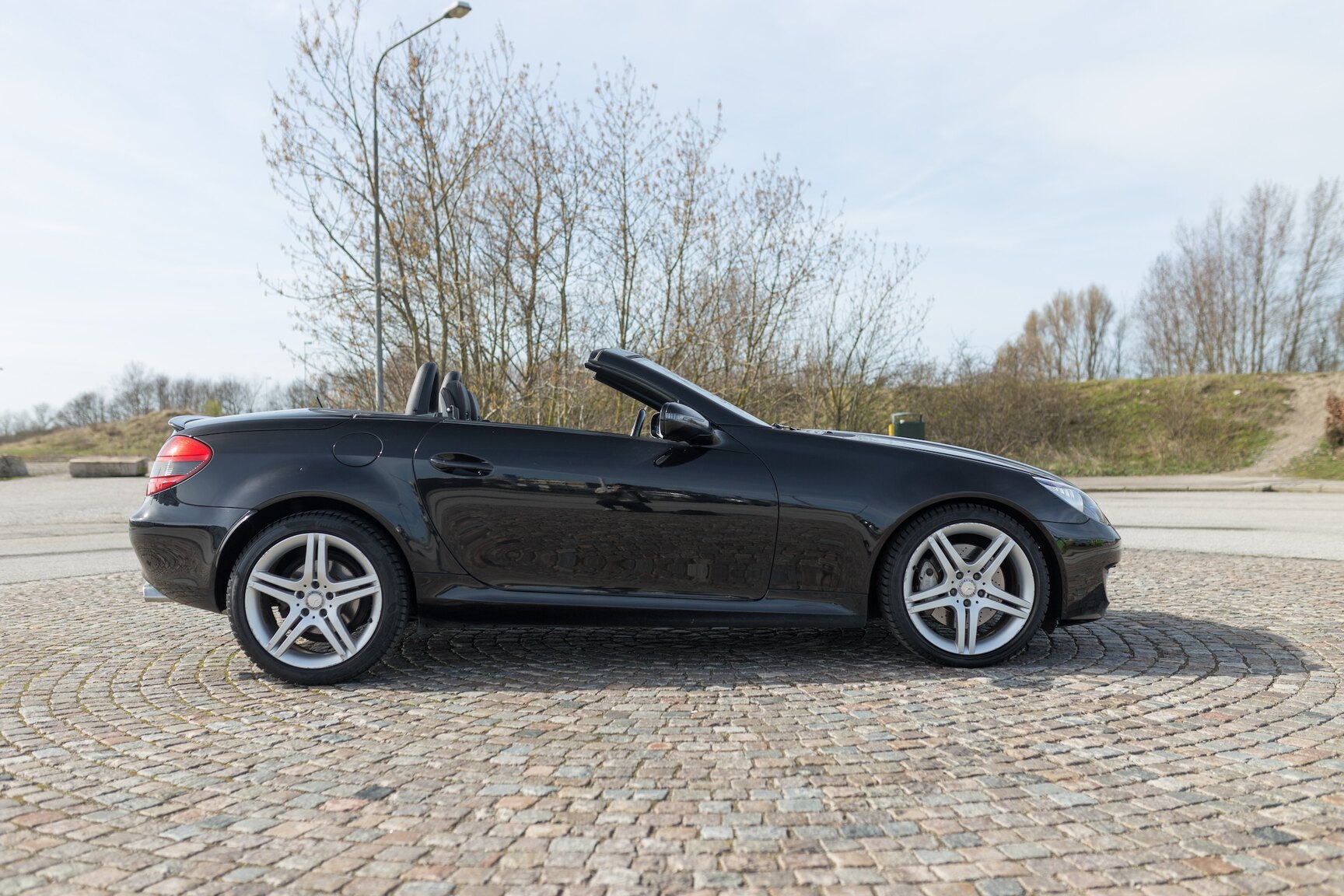 Exterior image of 2010 Mercedes-Benz SLK 200 Kompressor (2)