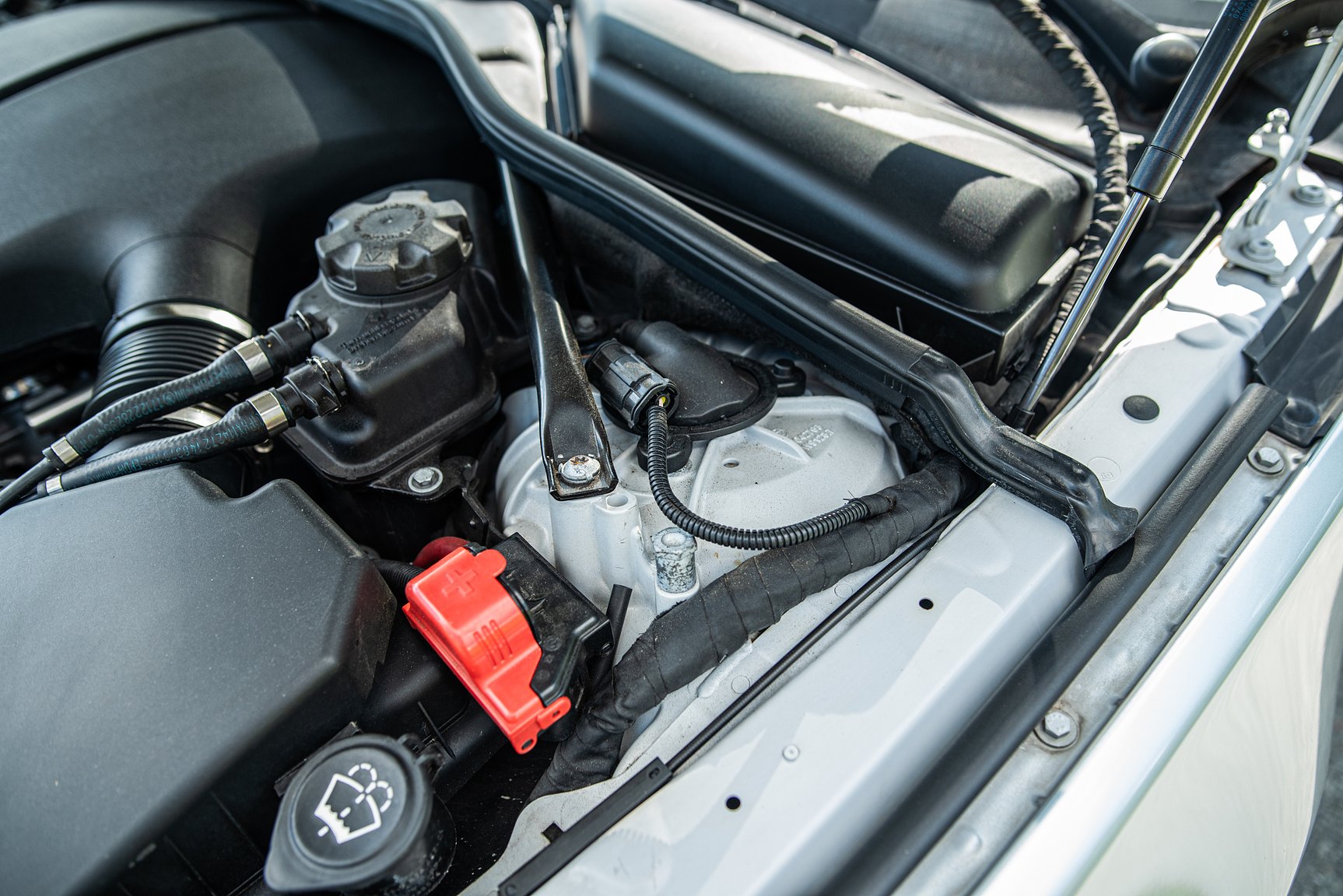 Image of 2006 BMW E60 M5 mechanics