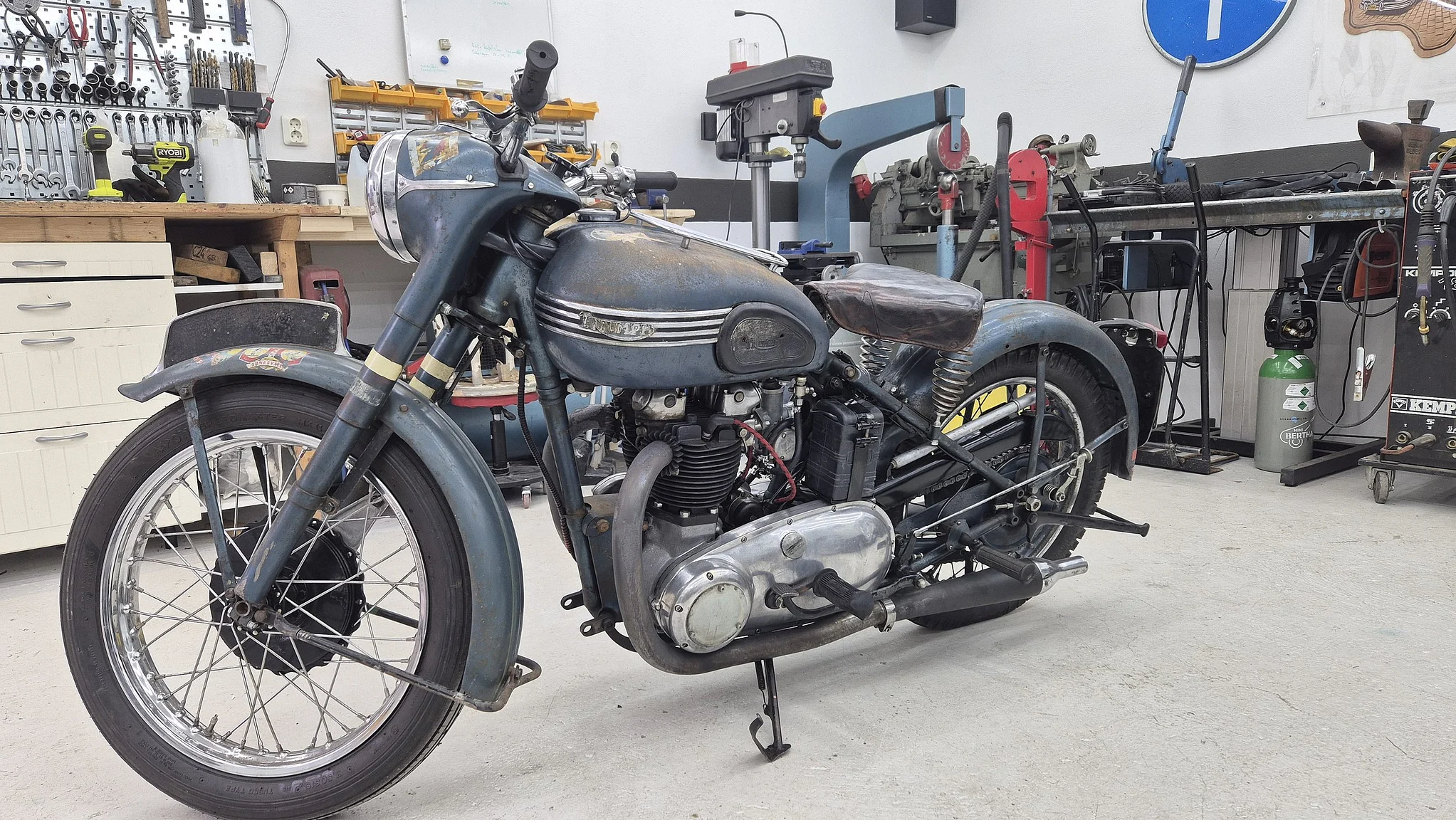 Aussenfoto 1954 Triumph Thunderbird 6T (3)