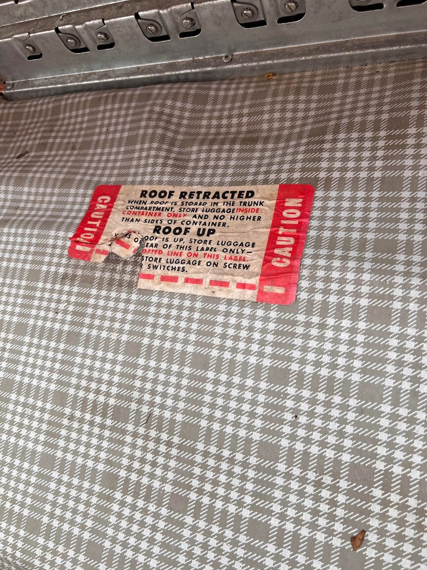 Interiörbild 1957 Ford Fairlane 500 Skyliner Retract