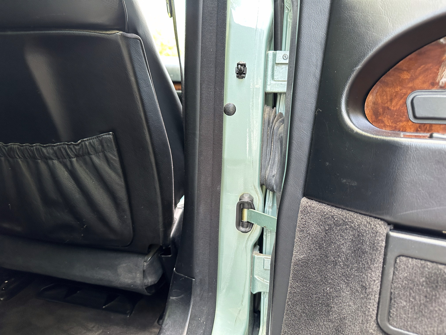 Innenraumfoto von 1992 Mercedes 300 SE (37)