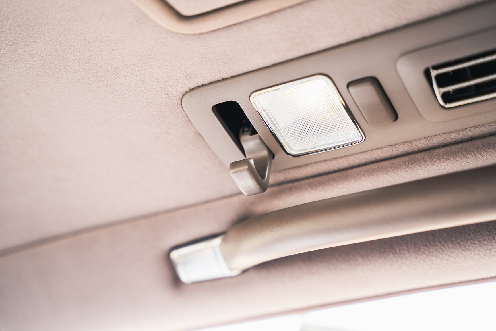 Innenraumfoto von 2000 Toyota Century