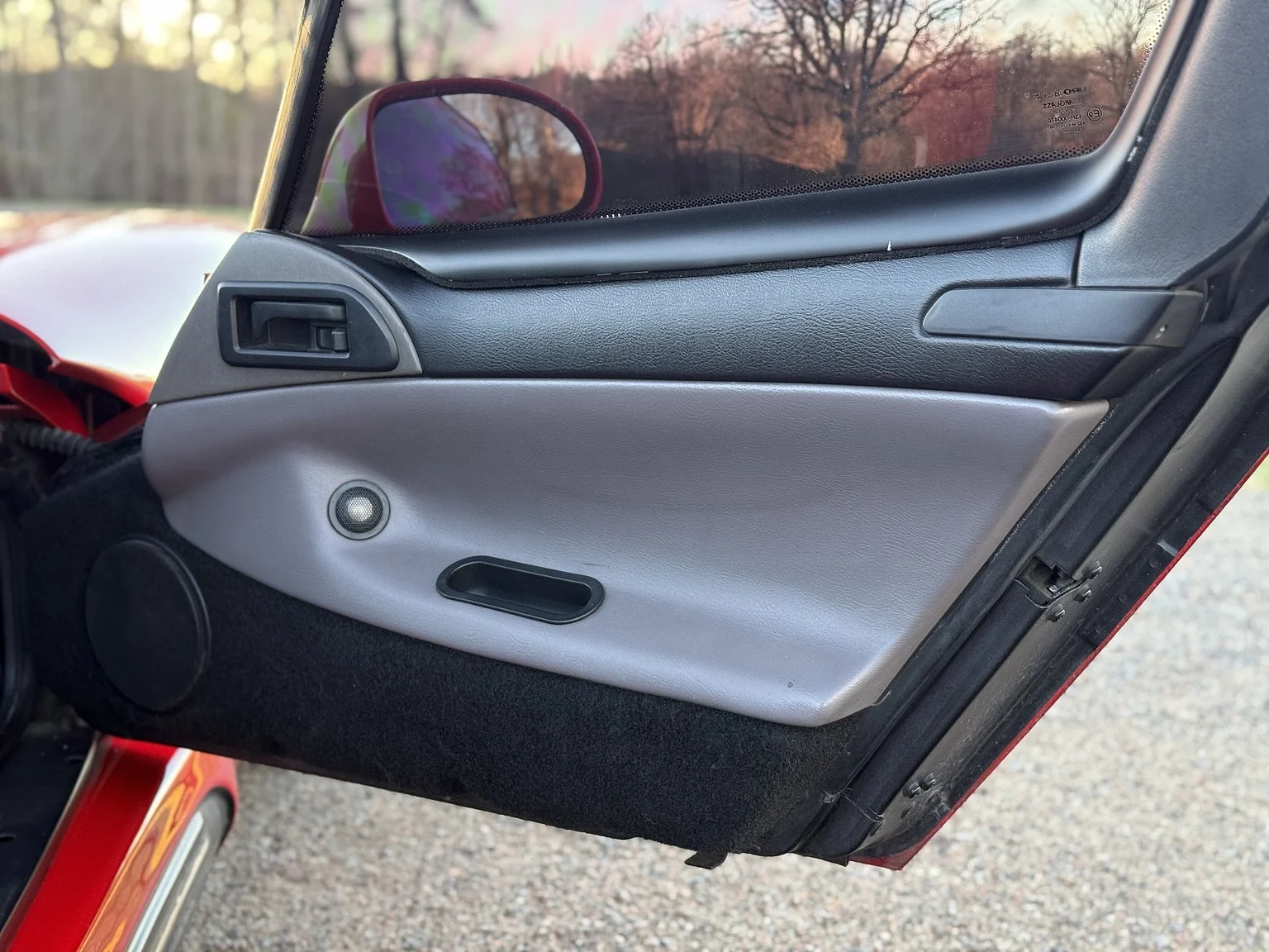 Interior image of 1994 Chrysler Viper (22)