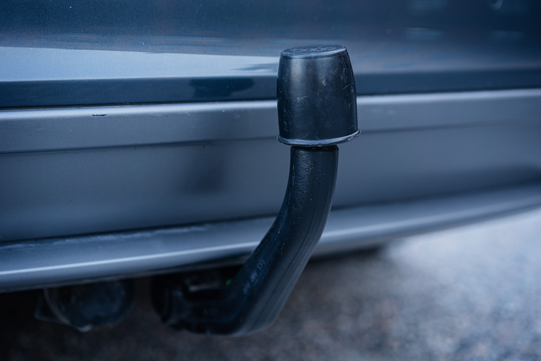 Exterior image of 2011 Audi S4 (28)