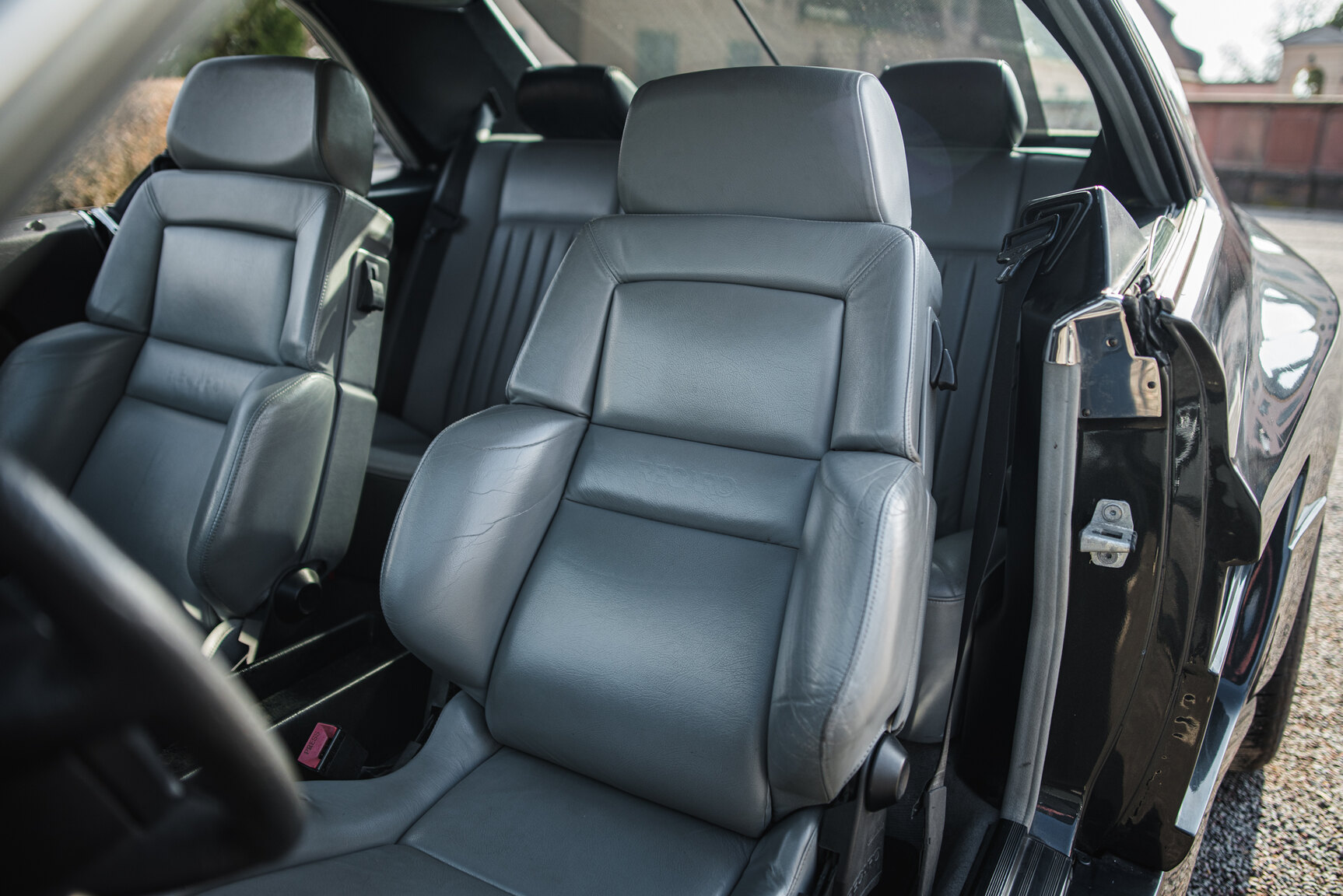 Interior image of 1989 Mercedes-Benz 300 CE Koenig Specials