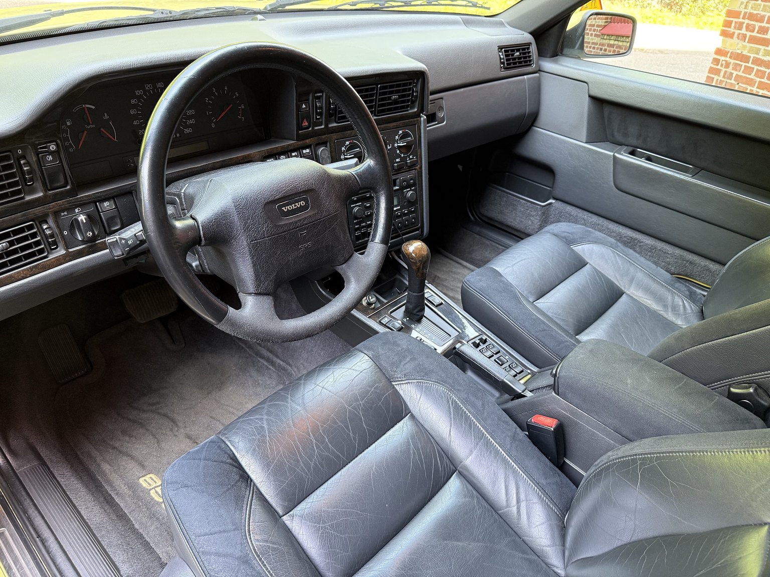 Interior image of 1995 Volvo 850 T-5R