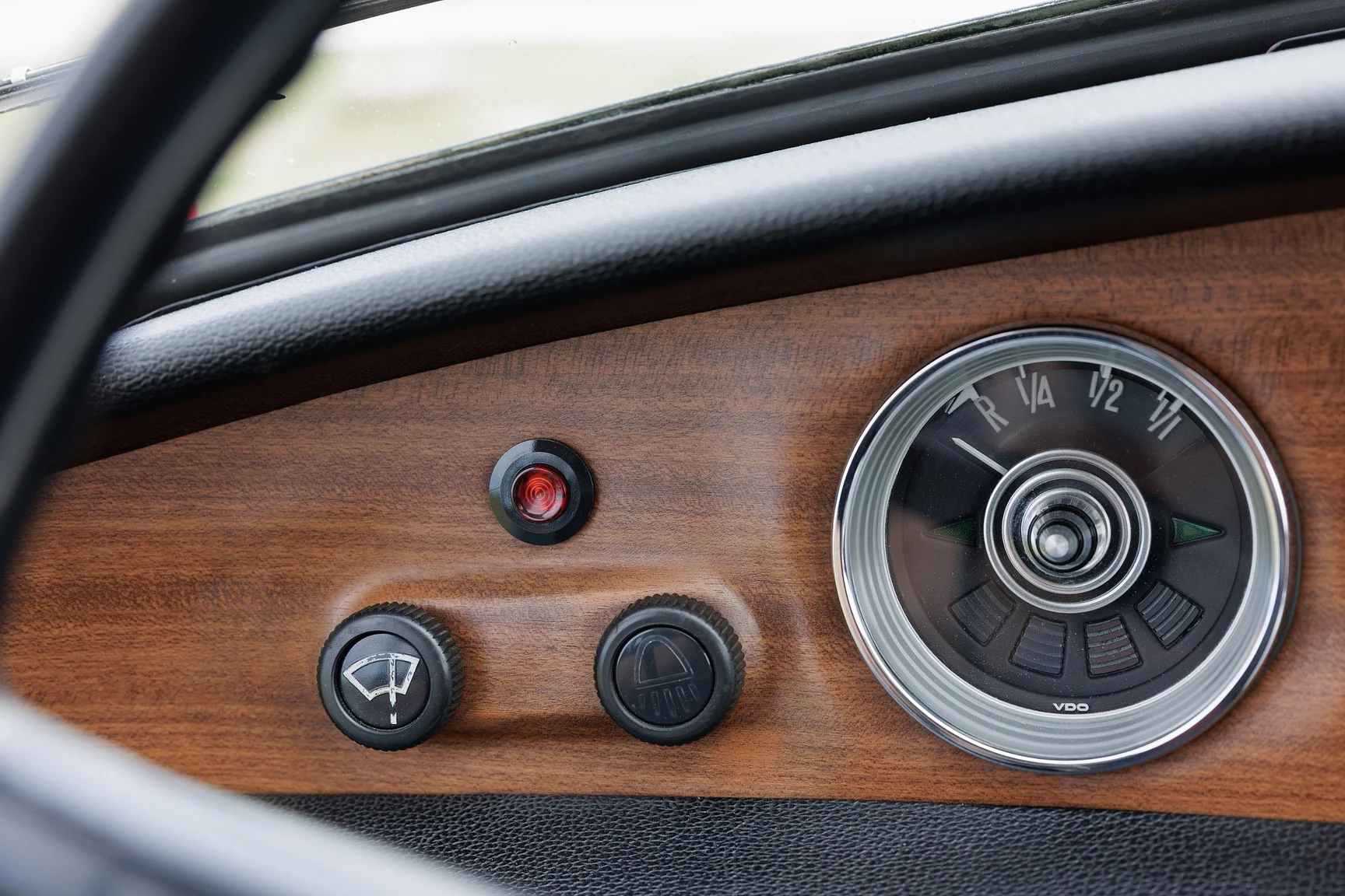 Innenraumfoto von 1968 Volkswagen Typ 34 1600 L Karmann-Ghia (56)
