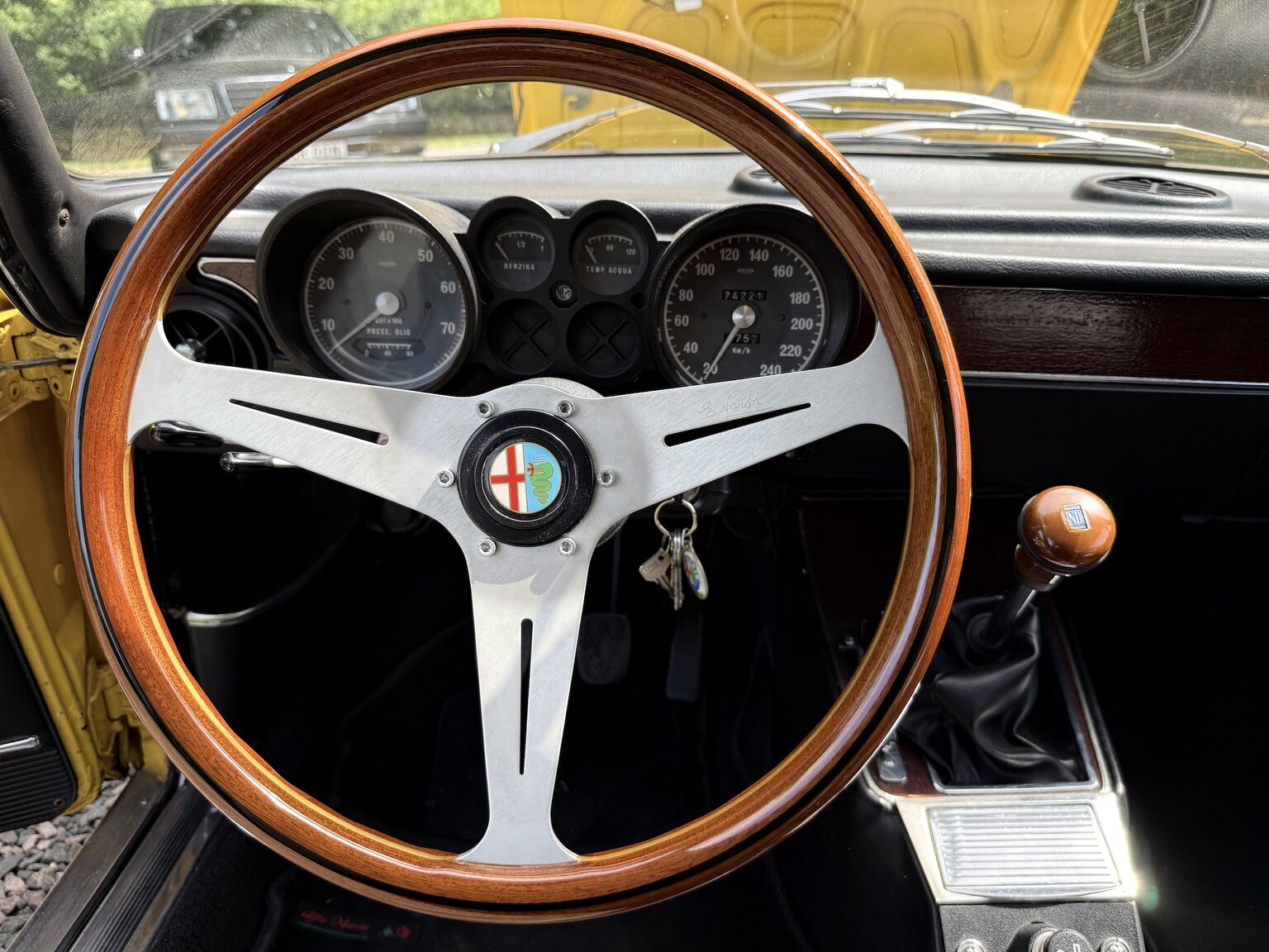 Interior image of 1974 Alfa Romeo GT 1600 Junior