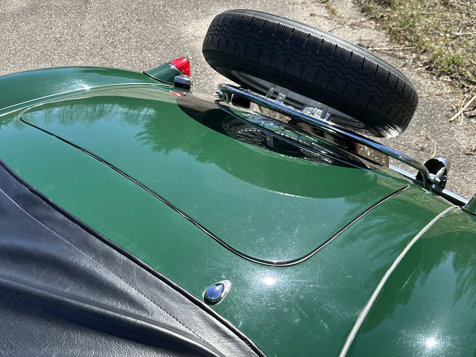 Exterior image of 1957 MGA Roadster (39)