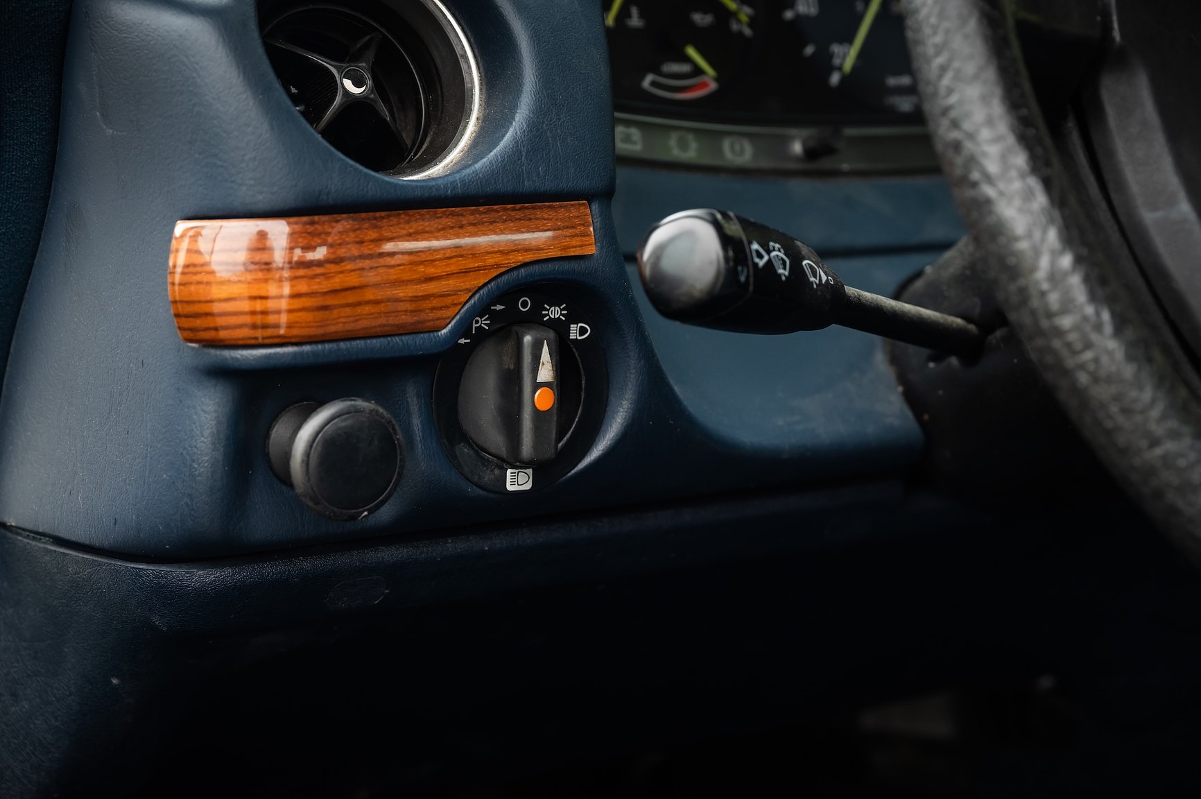 Innenraumfoto von 1985 Mercedes-Benz 200 Automatic
