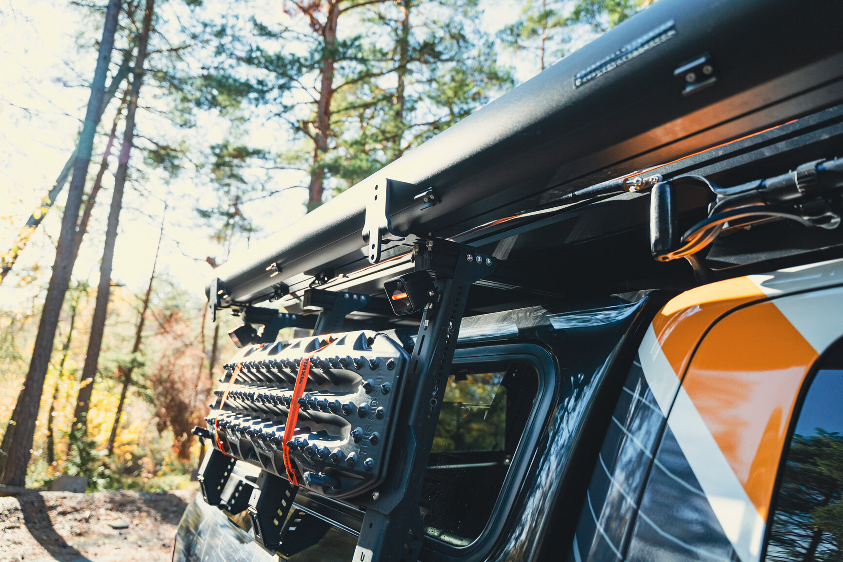 Exteriörbild på 2017 Dodge Ram 1500 AEV (106)