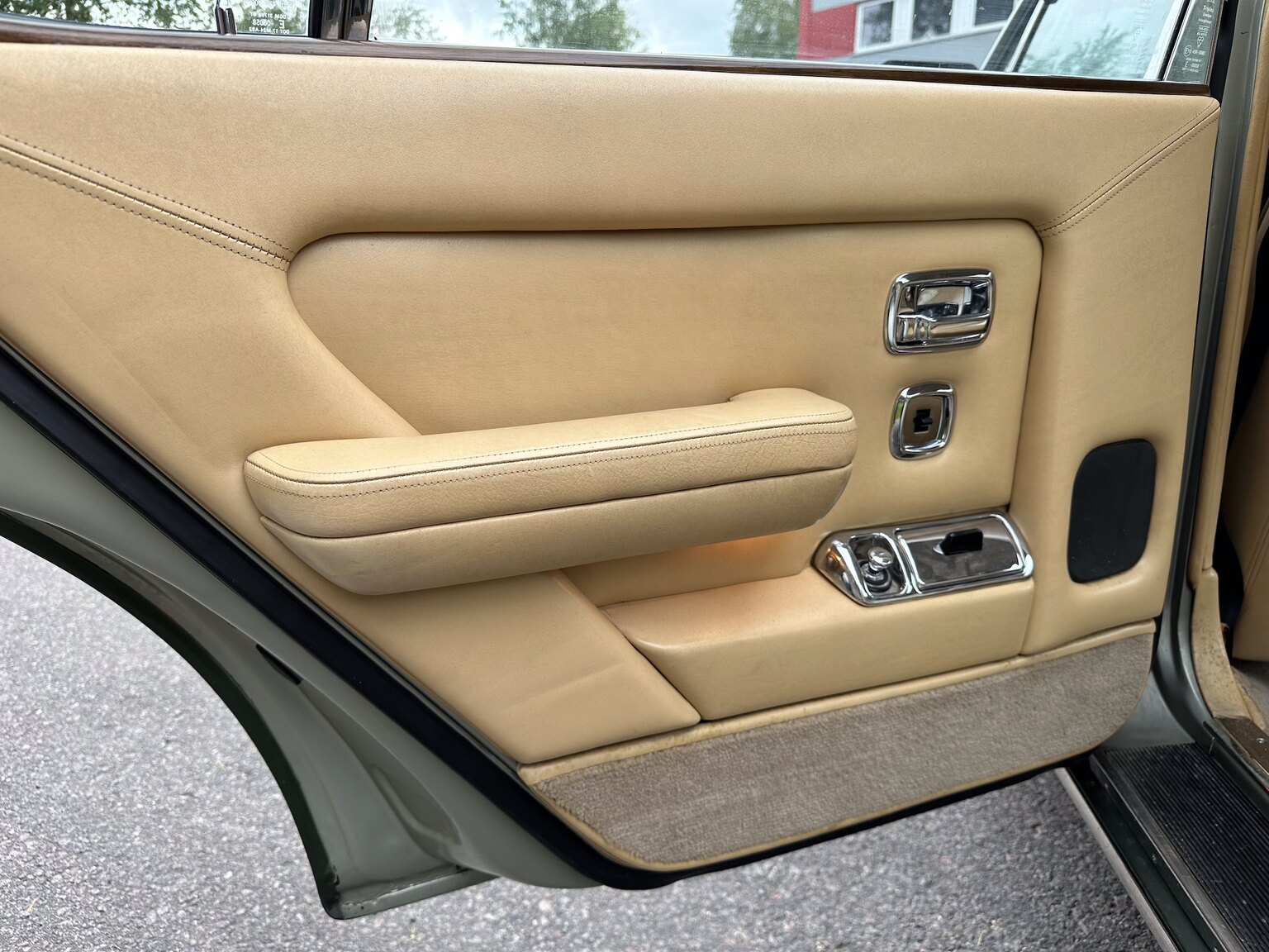 Interior image of 1982  Rolls Royce Silver Spirit