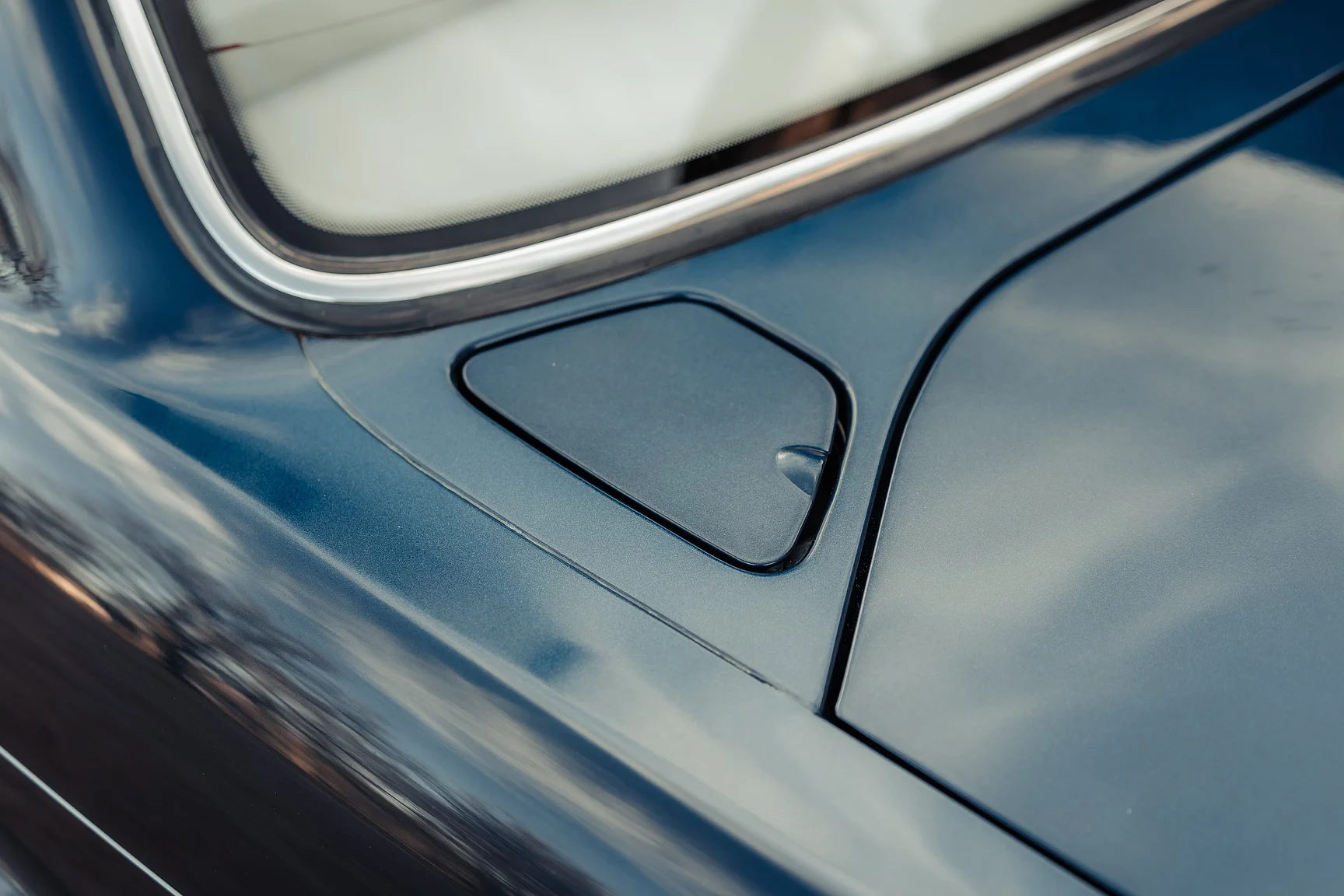 Exterior image of 2001 Jaguar  Xj 4,0 Sovereign (60)