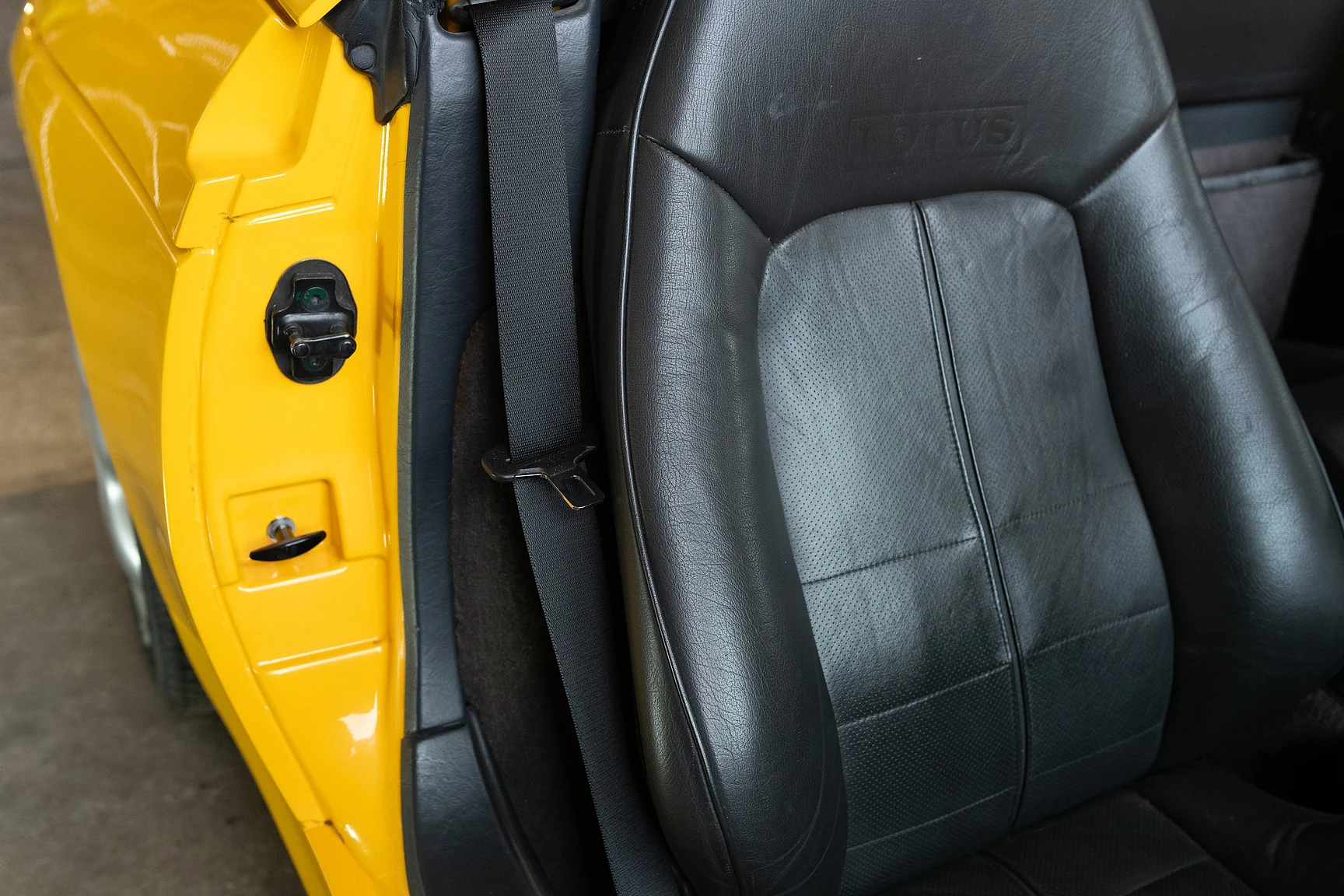 Innenraumfoto von 1995 Lotus Elan Roadster (44)