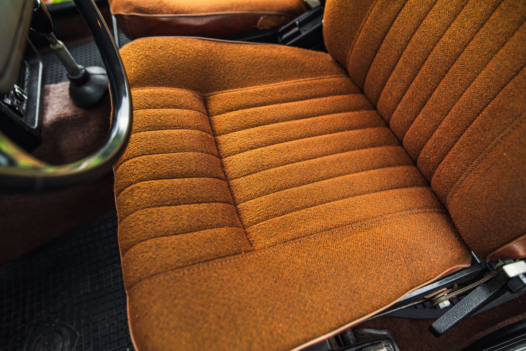 Interiörbild 1974 Volvo 142 2.0