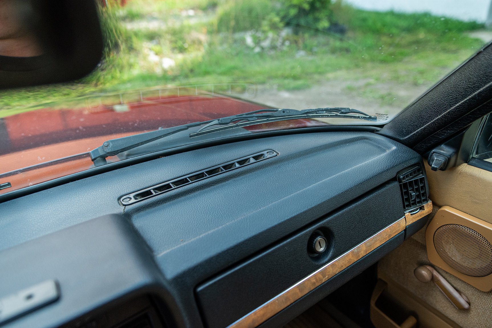 Interiörbild 1993 Volvo 245 GL Classic "No Reserve Auction"