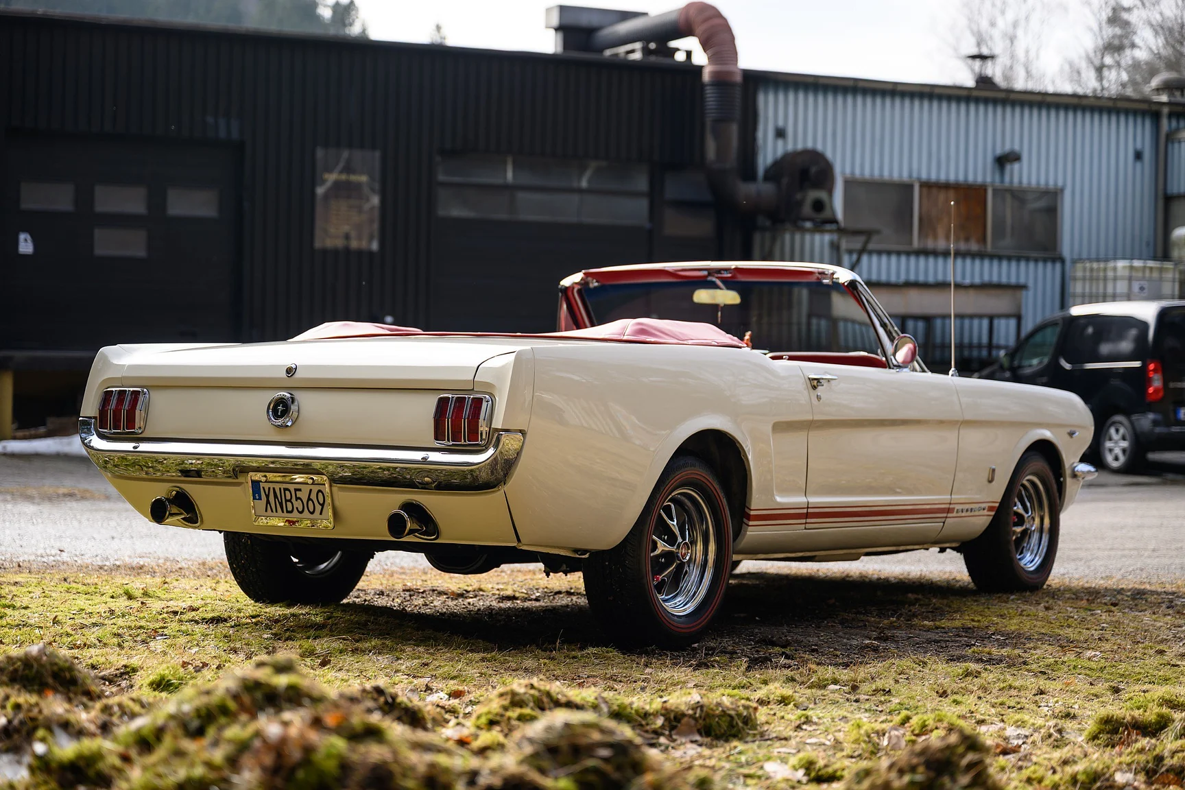 Exteriörbild på 1965 Ford Mustang GT Convertible (32)