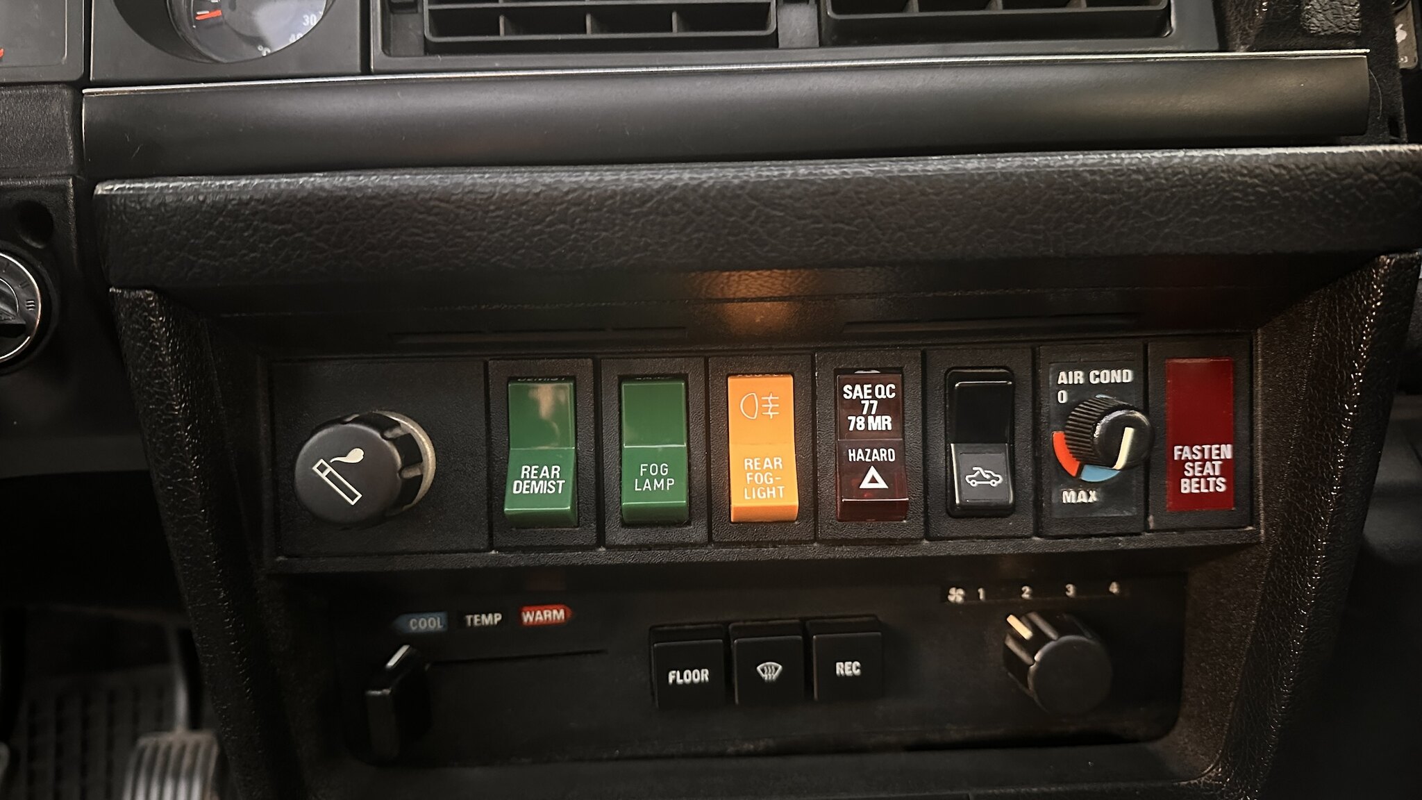 Interiörbild 1981 Volvo 244 GLE D6