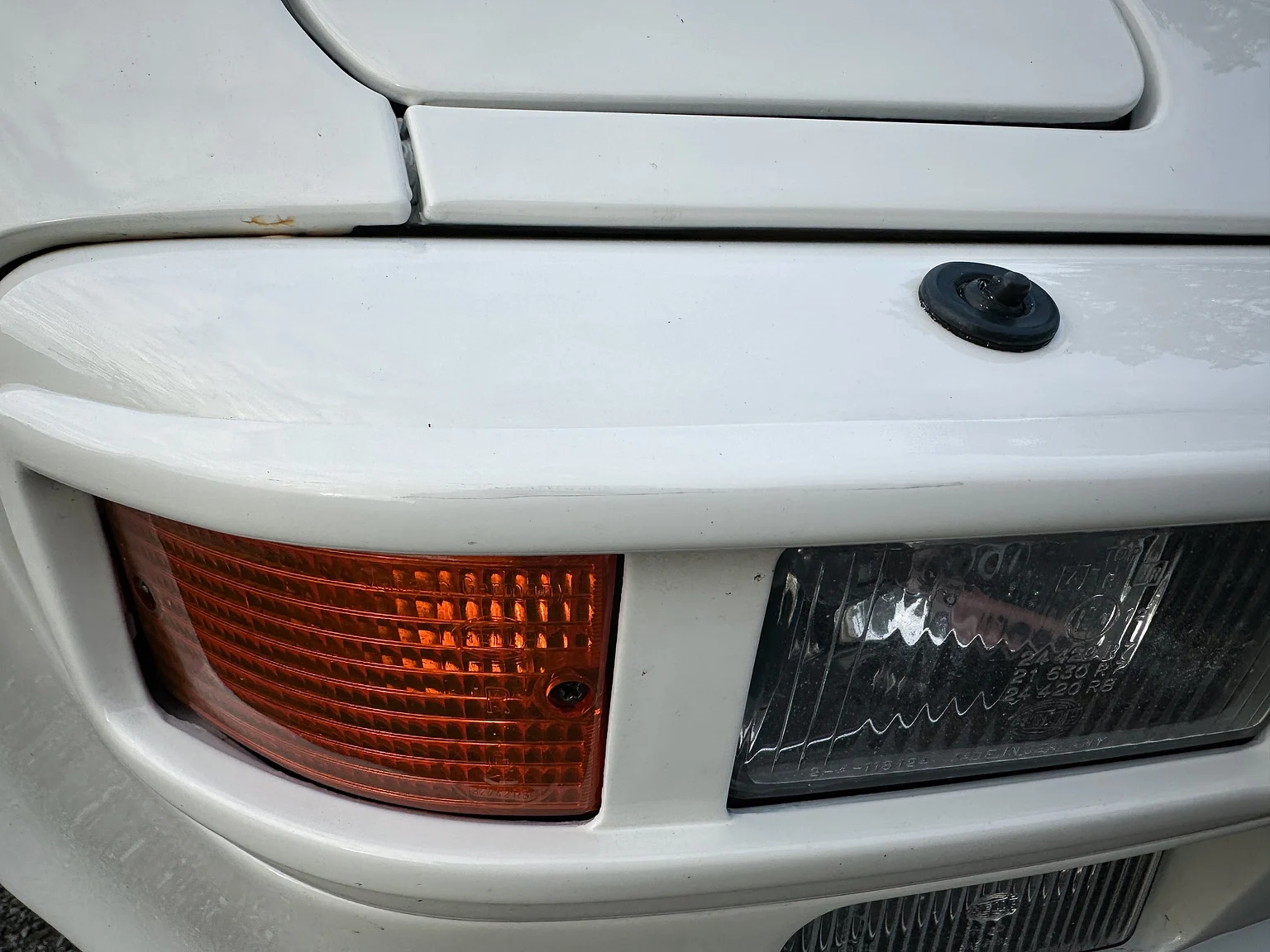 Exterior image of 1986 Porsche 944R (67)
