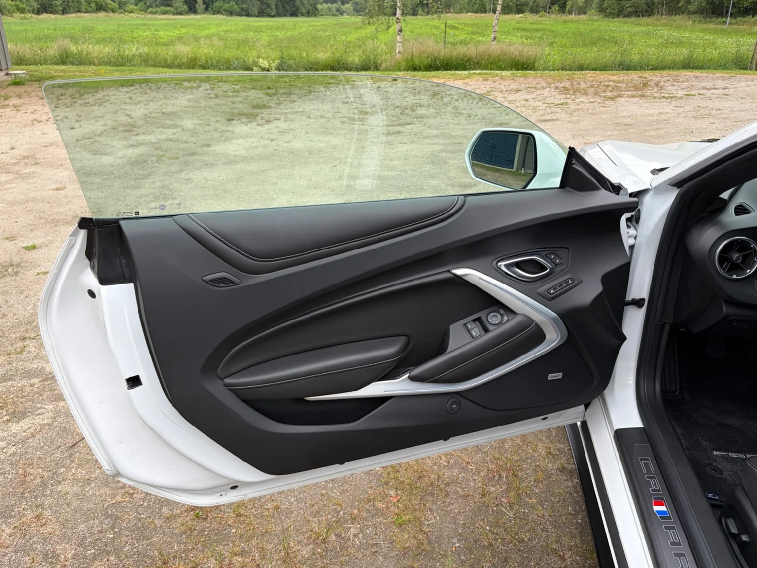 Interiörbild 2017 Chevrolet Camaro SS (14)