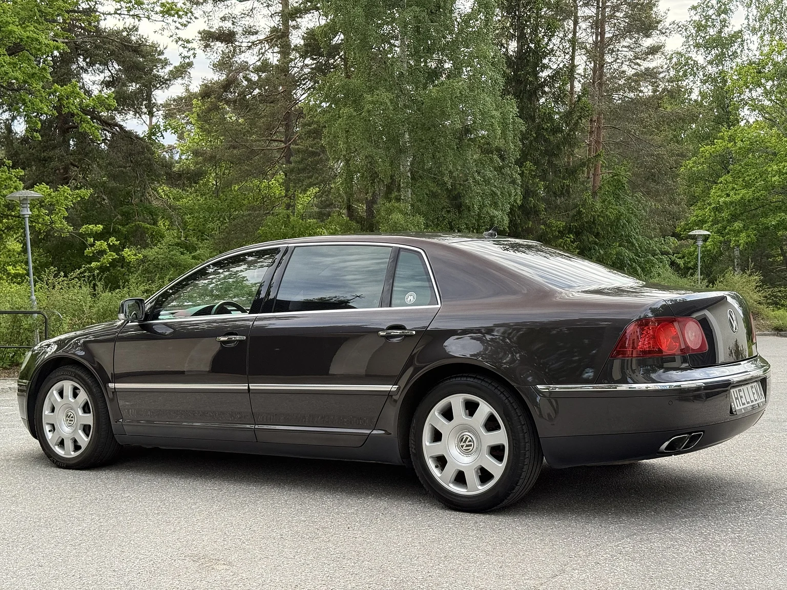 Exteriörbild på 2009 Volkswagen Phaeton W12 LWB Executive (25)