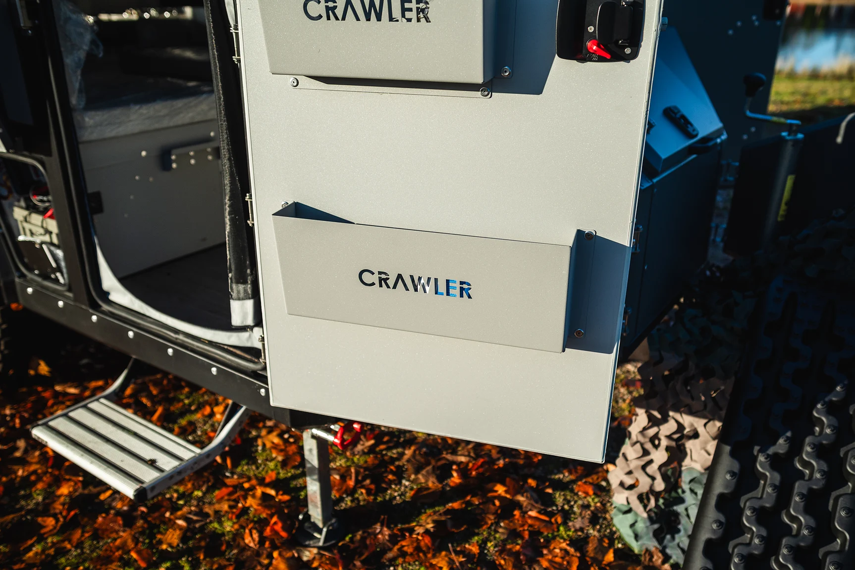 Interior image of 2025 Northea Trailer Expedition Crawler 458i Offgrid-Camper (2)