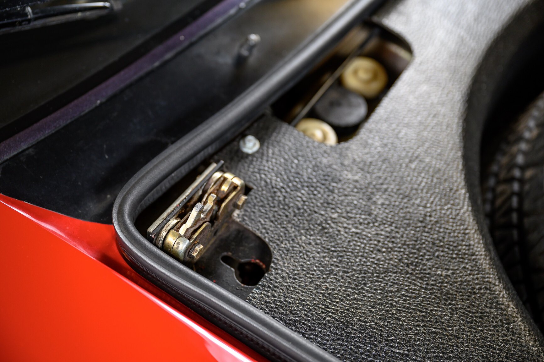 Image of 1982 Ferrari 308 GTSI mechanics