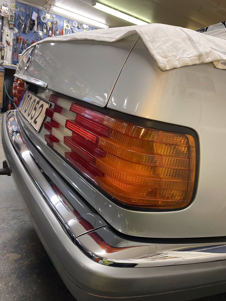 Aussenfoto 1988 Mercedes-Benz 300 SE (15)