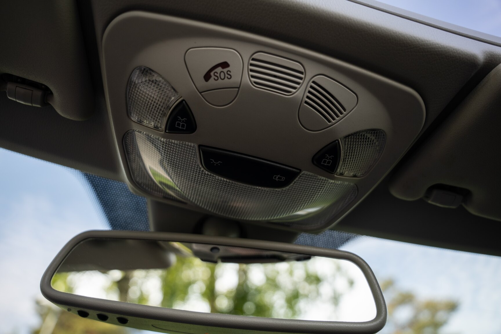 Interior image of 2009 Mercedes-Benz CLK 550