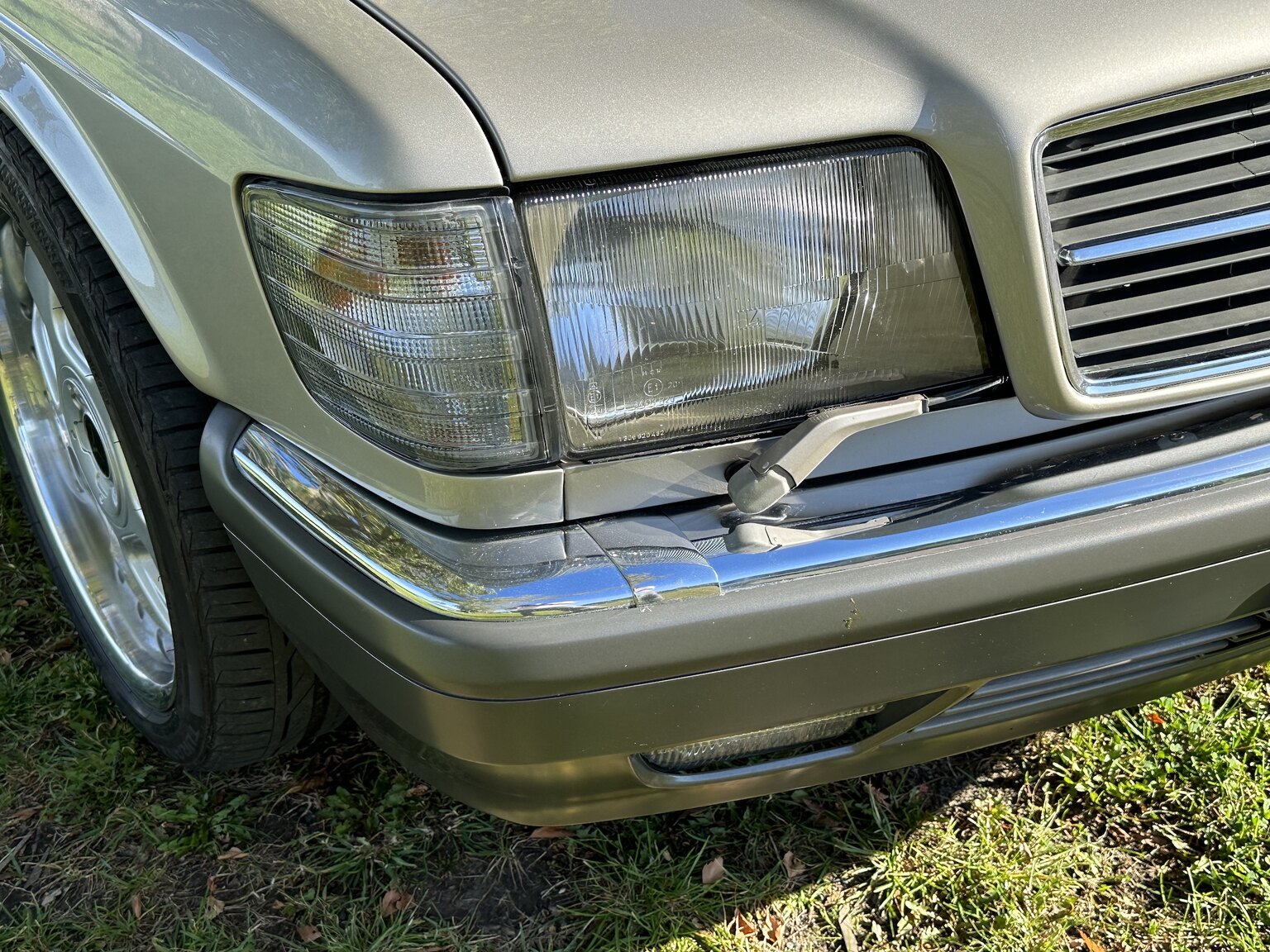 Aussenfoto 1986 Mercedes-Benz 500 SEC (24)
