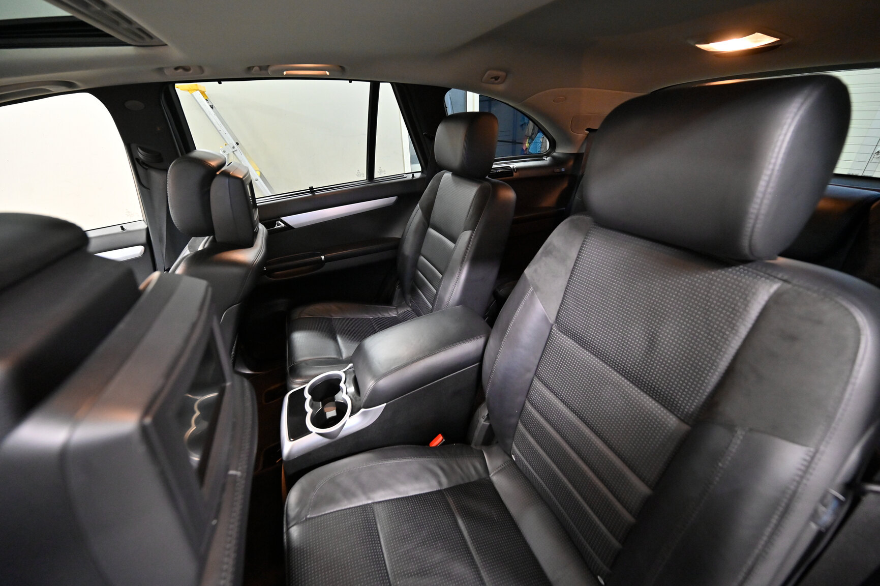 Interiörbild 2006 Mercedes-Benz R 63 AMG
