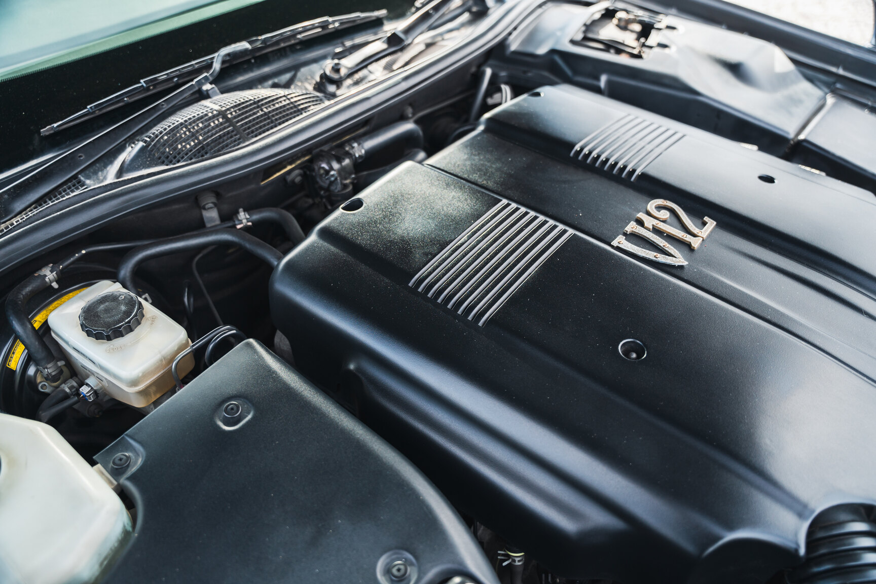 Image of 2000 Toyota Century mechanics