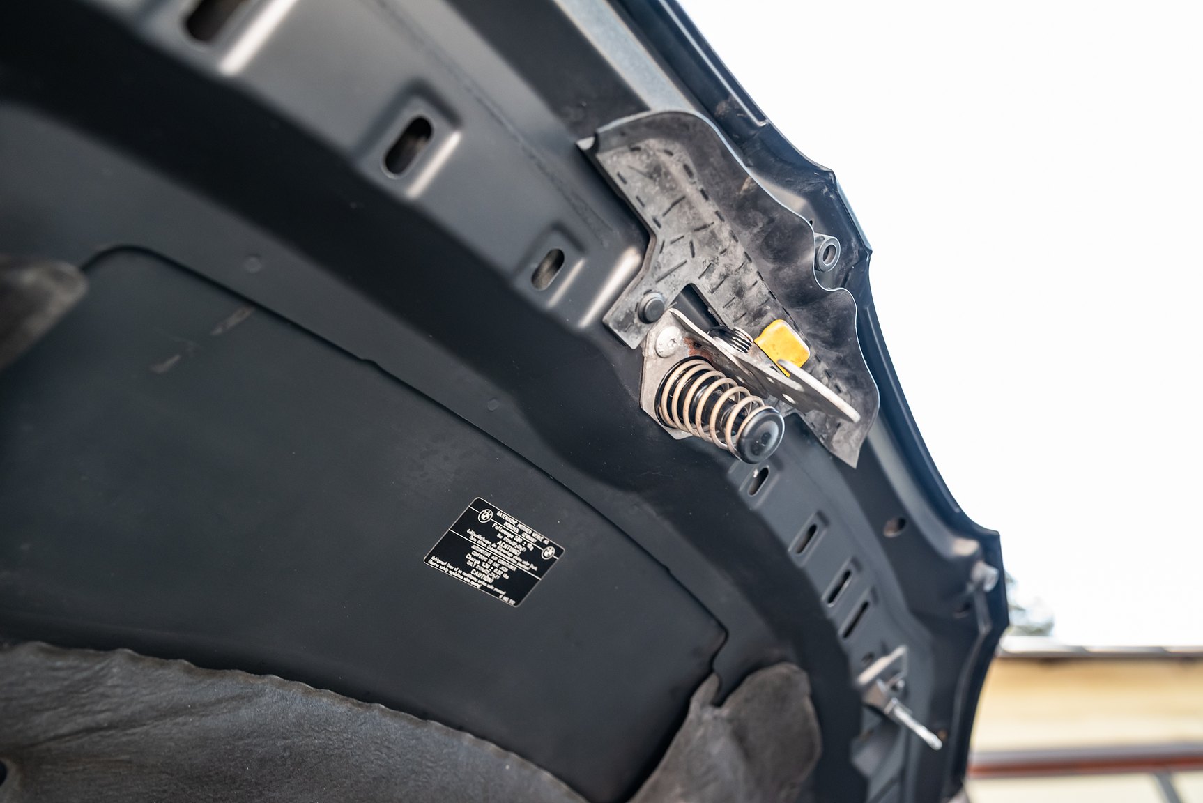 Image of 2009 BMW 325Xi mechanics