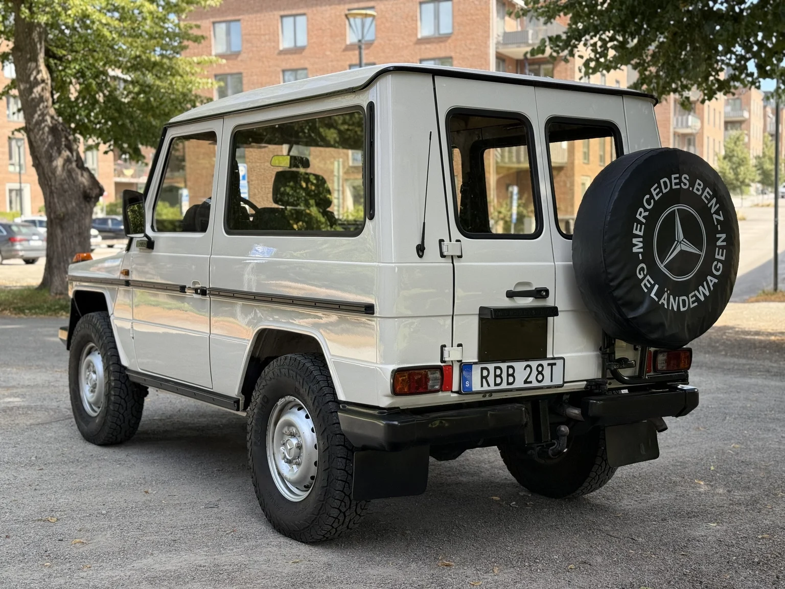 Exteriörbild på 1981 Mercedes-Benz 240 GD (7)