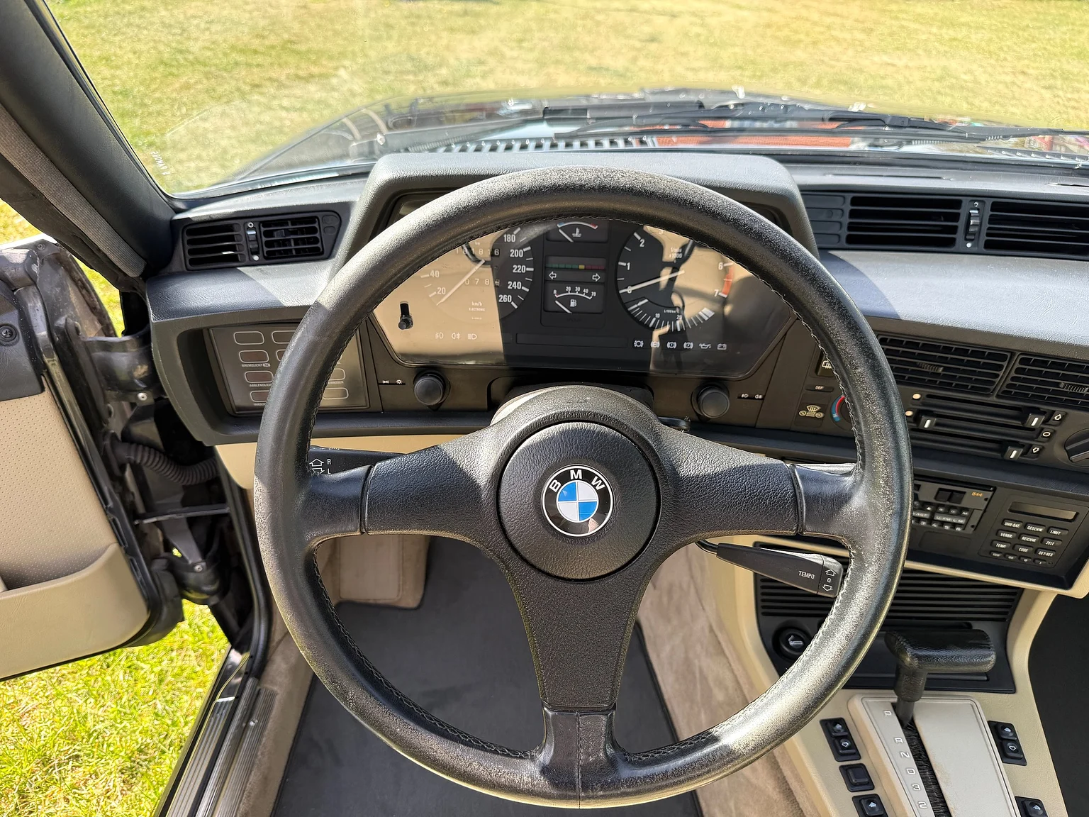 Innenraumfoto von 1985 BMW 635 CSiA (E24) (12)
