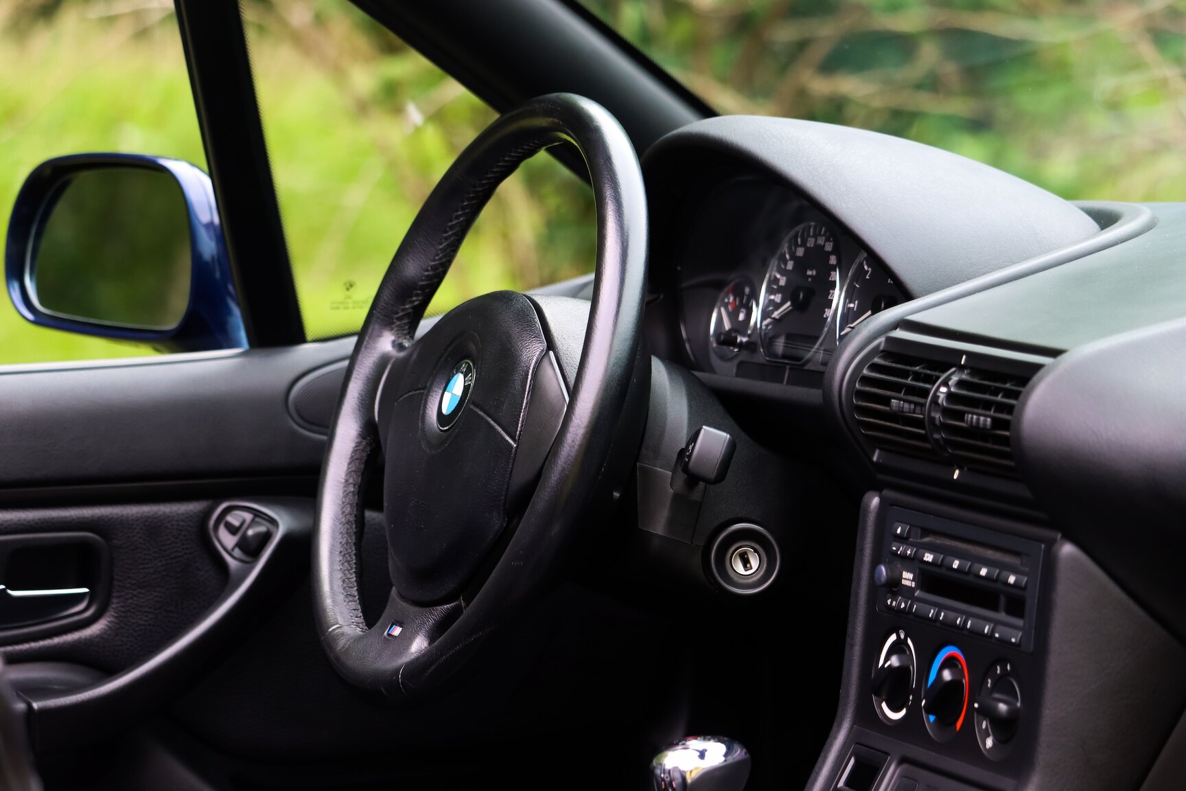 Interior image of 1999 BMW Z3 1.9i