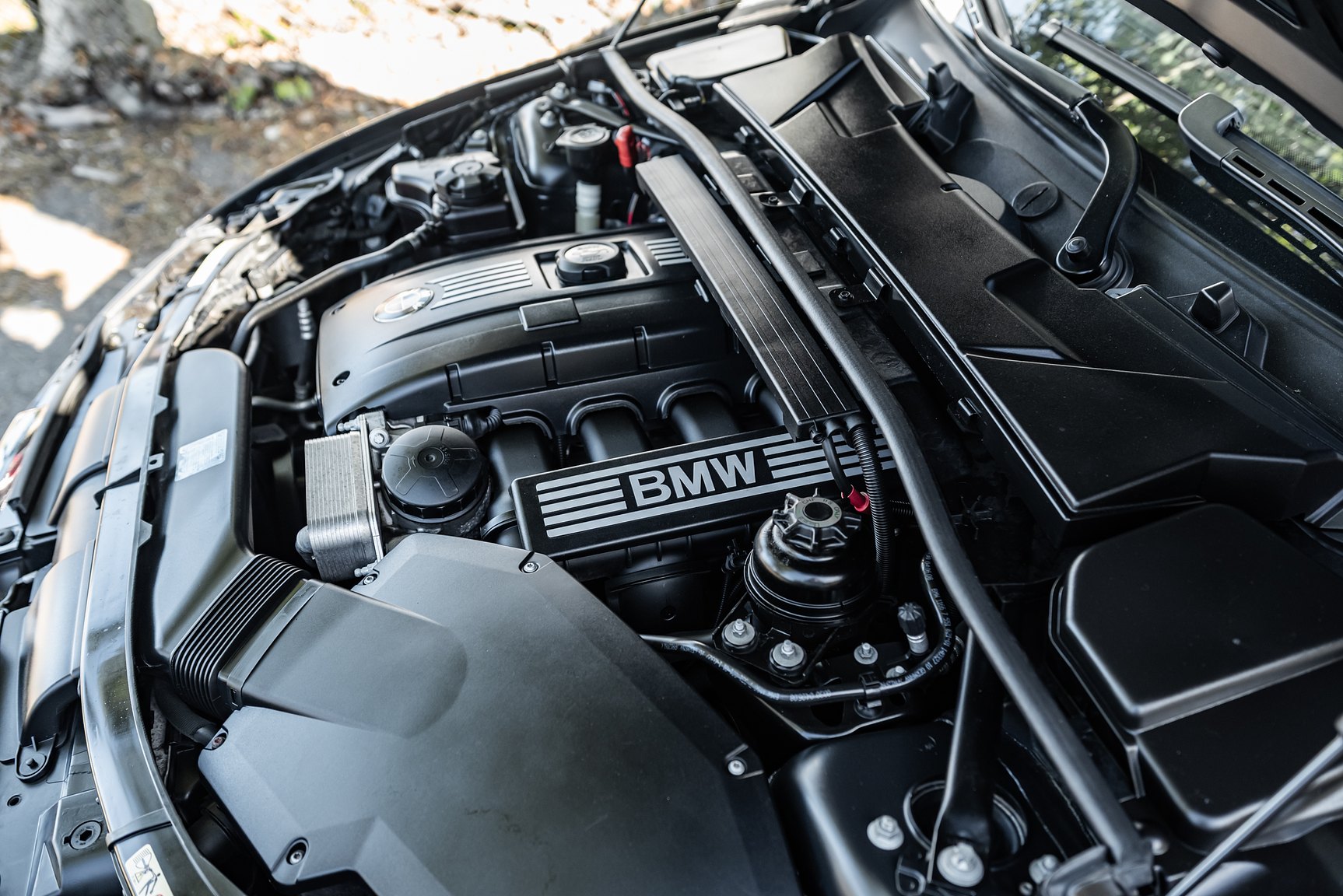 Image of 2009 BMW 325Xi mechanics