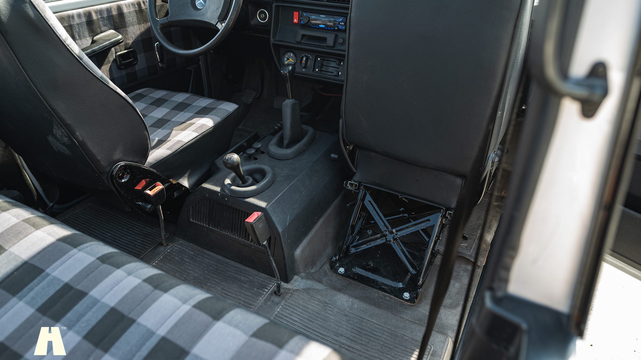 Interiörbild 1985 Mercedes 230GE Cabrio
