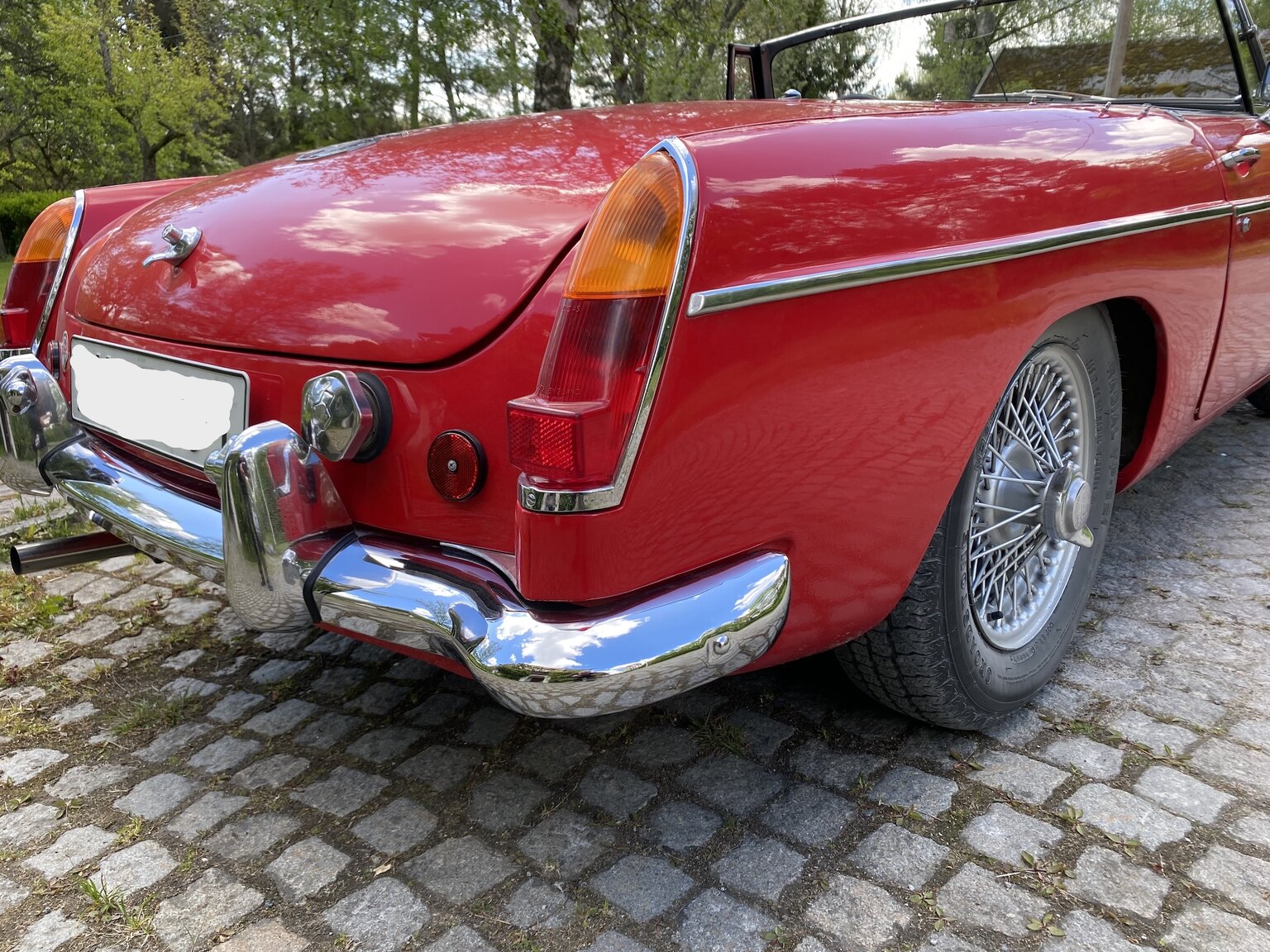 Exterior image of 1967 MG MGB 1800