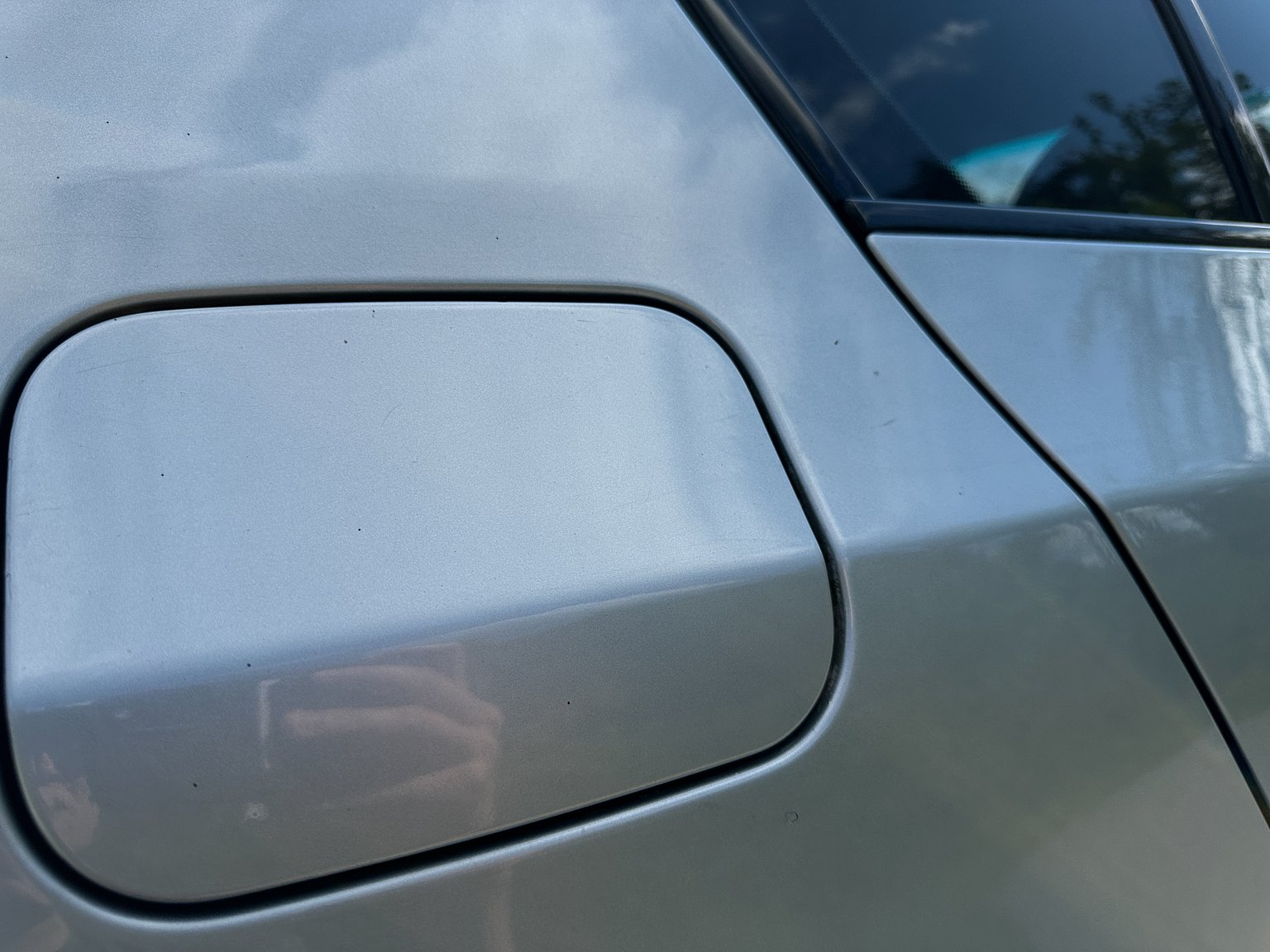 Exterior image of 2006 BMW E60 M5