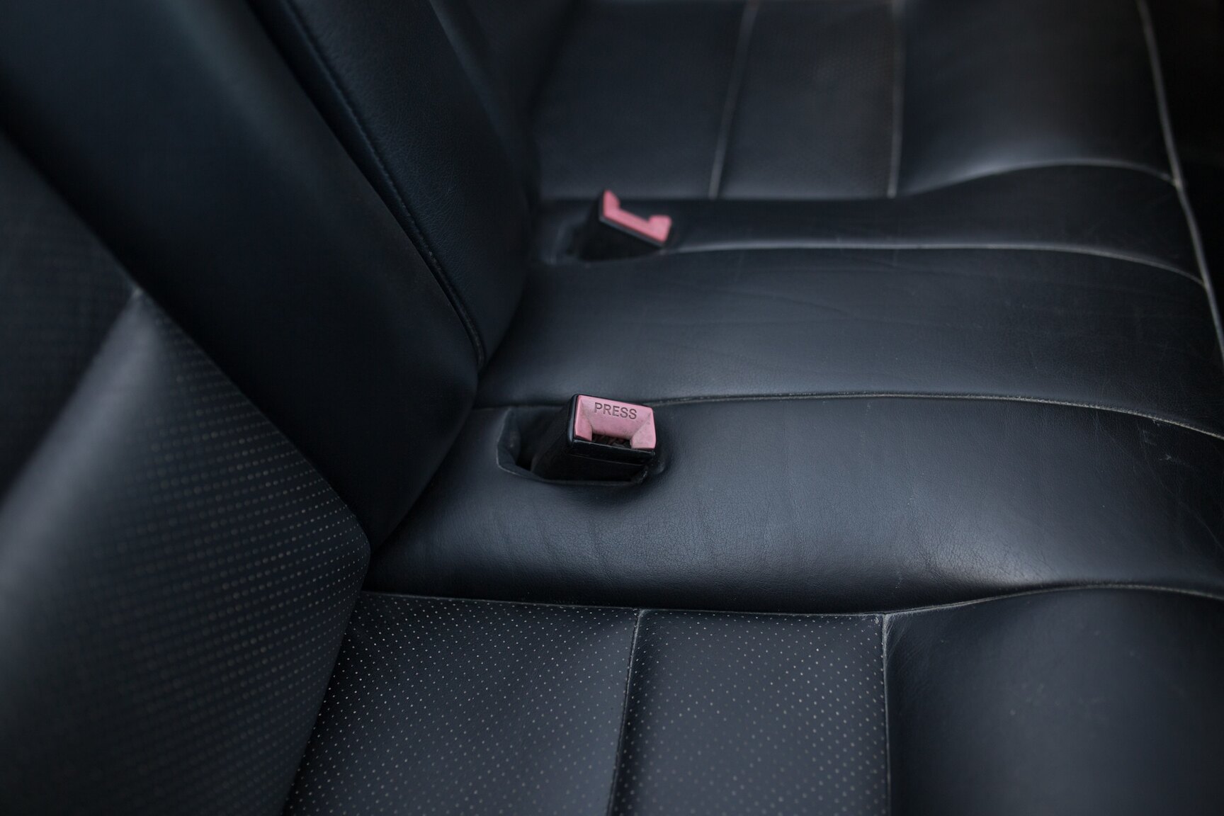 Interior image of 1993 Mercedes-Benz 300 CE-24 Cabriolet