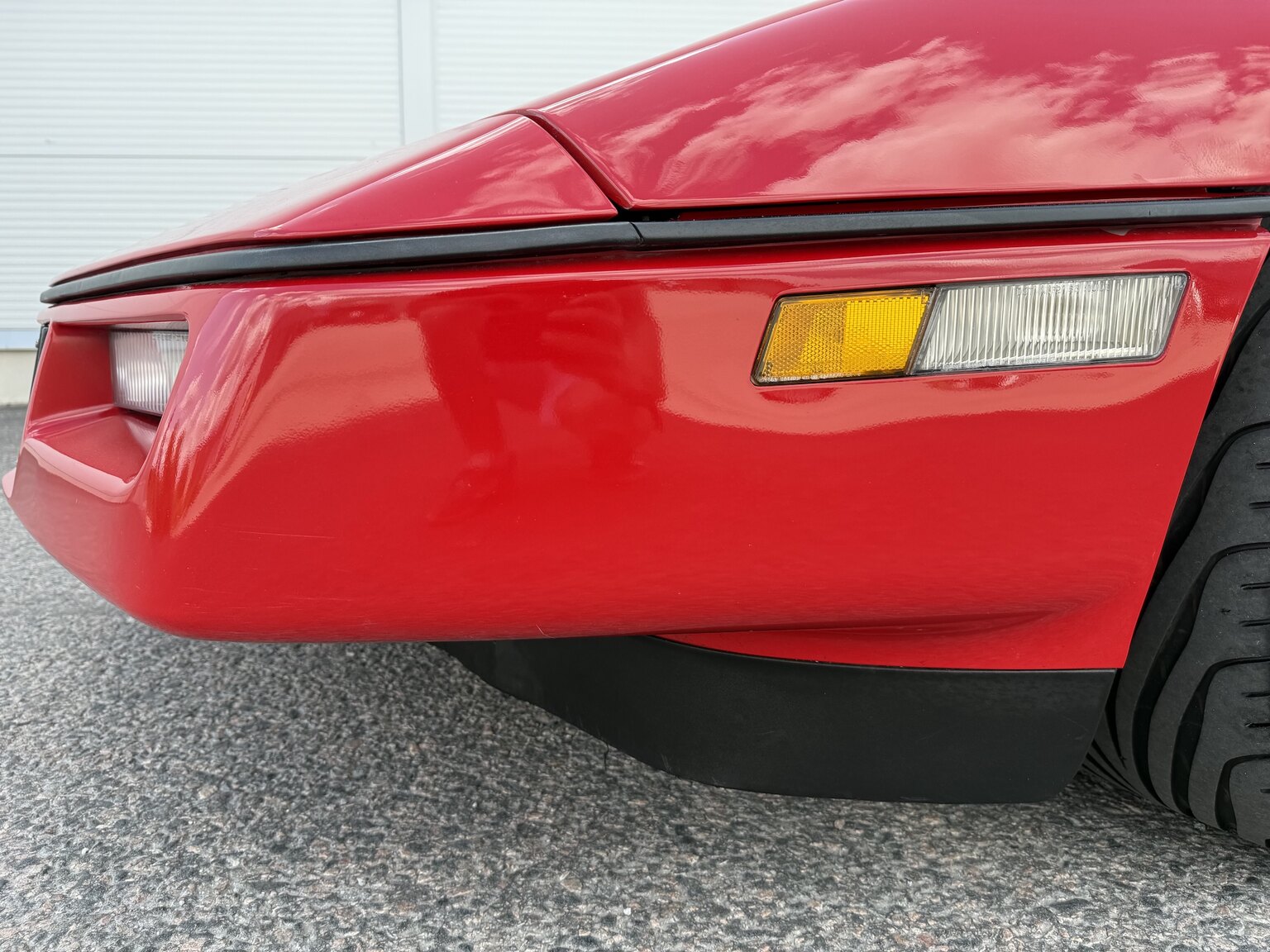 Exterior image of 1990 Chevrolet Corvette ZR-1 Targa