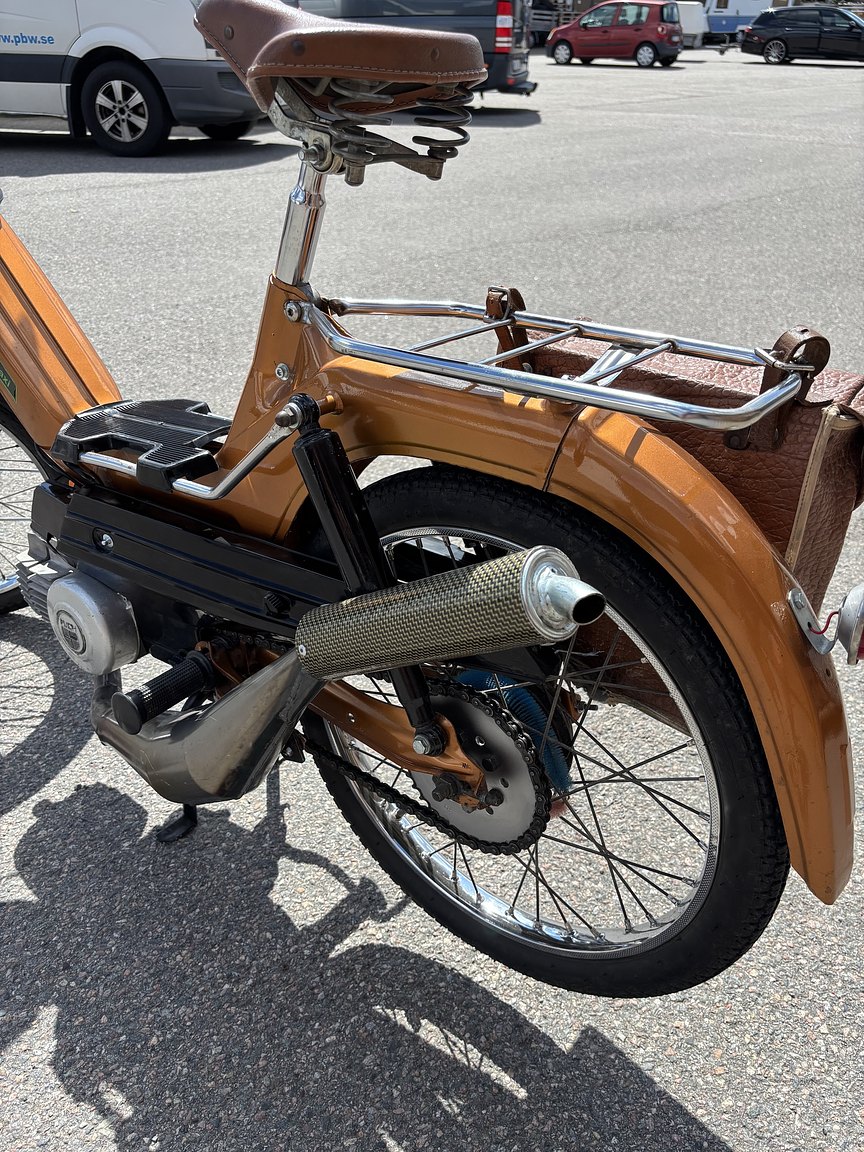 Exterior image of Puch Maxi