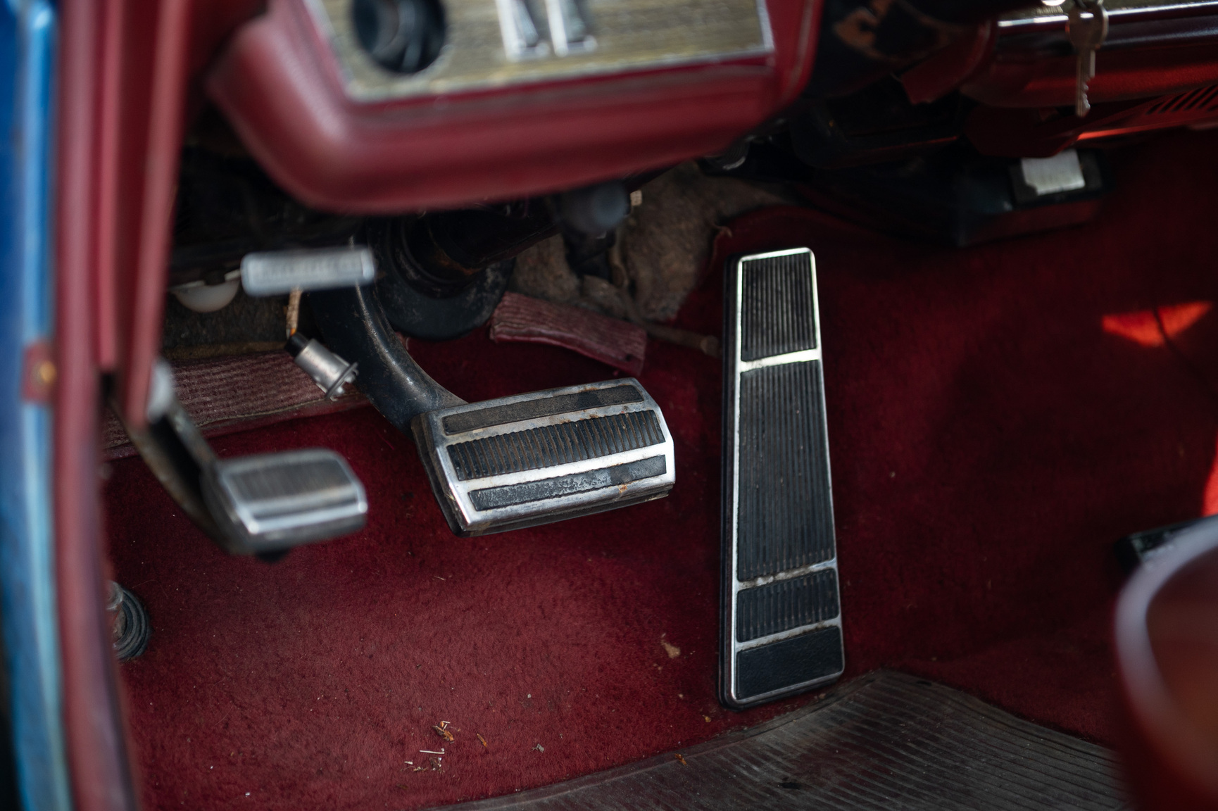 Interior image of 1968 Oldsmobile Toronado (44)