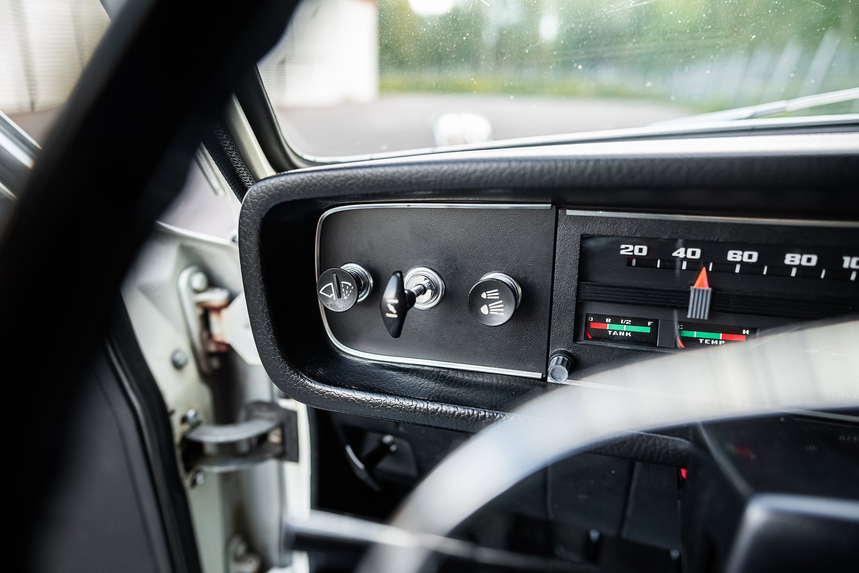 Interior image of 1967 Volvo 144 1.8 