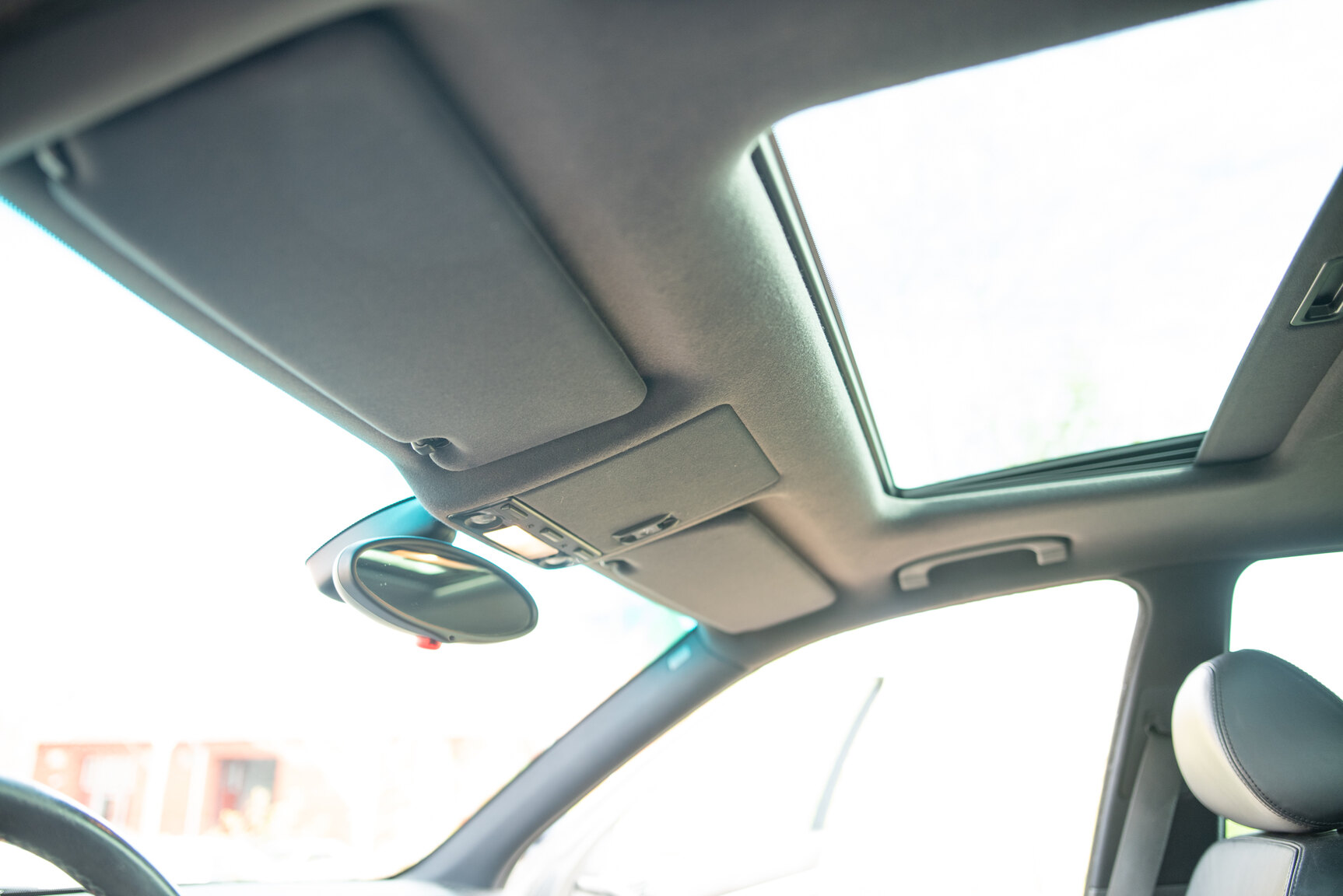 Interior image of 2000 BMW M5 E39