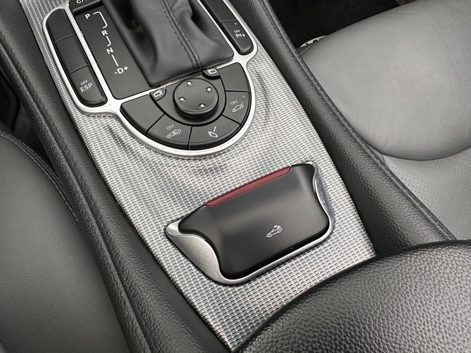 Interiörbild 2005 Mercedes-Benz SL 350