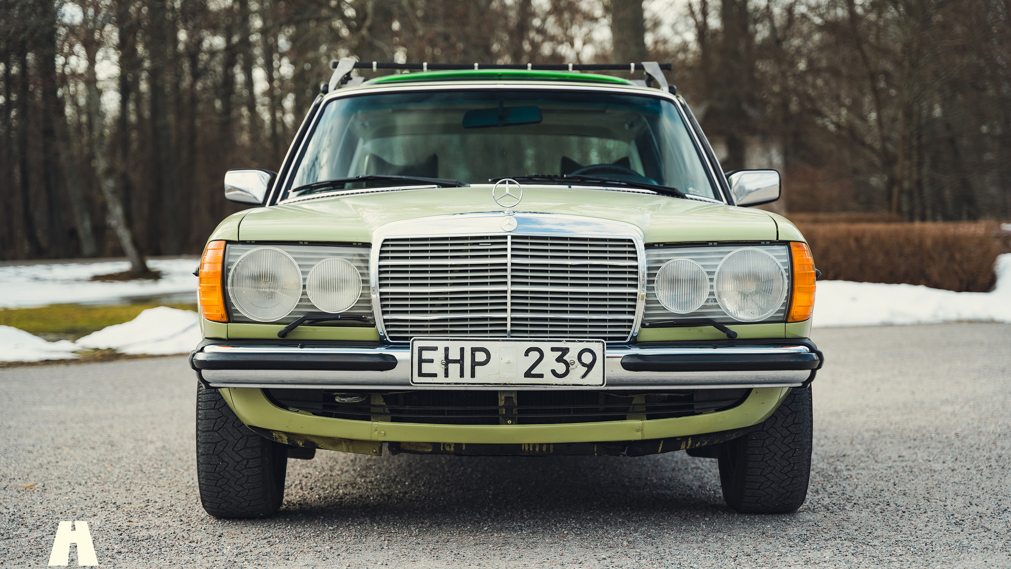 Exterior image of 1979 Mercedes Benz 230